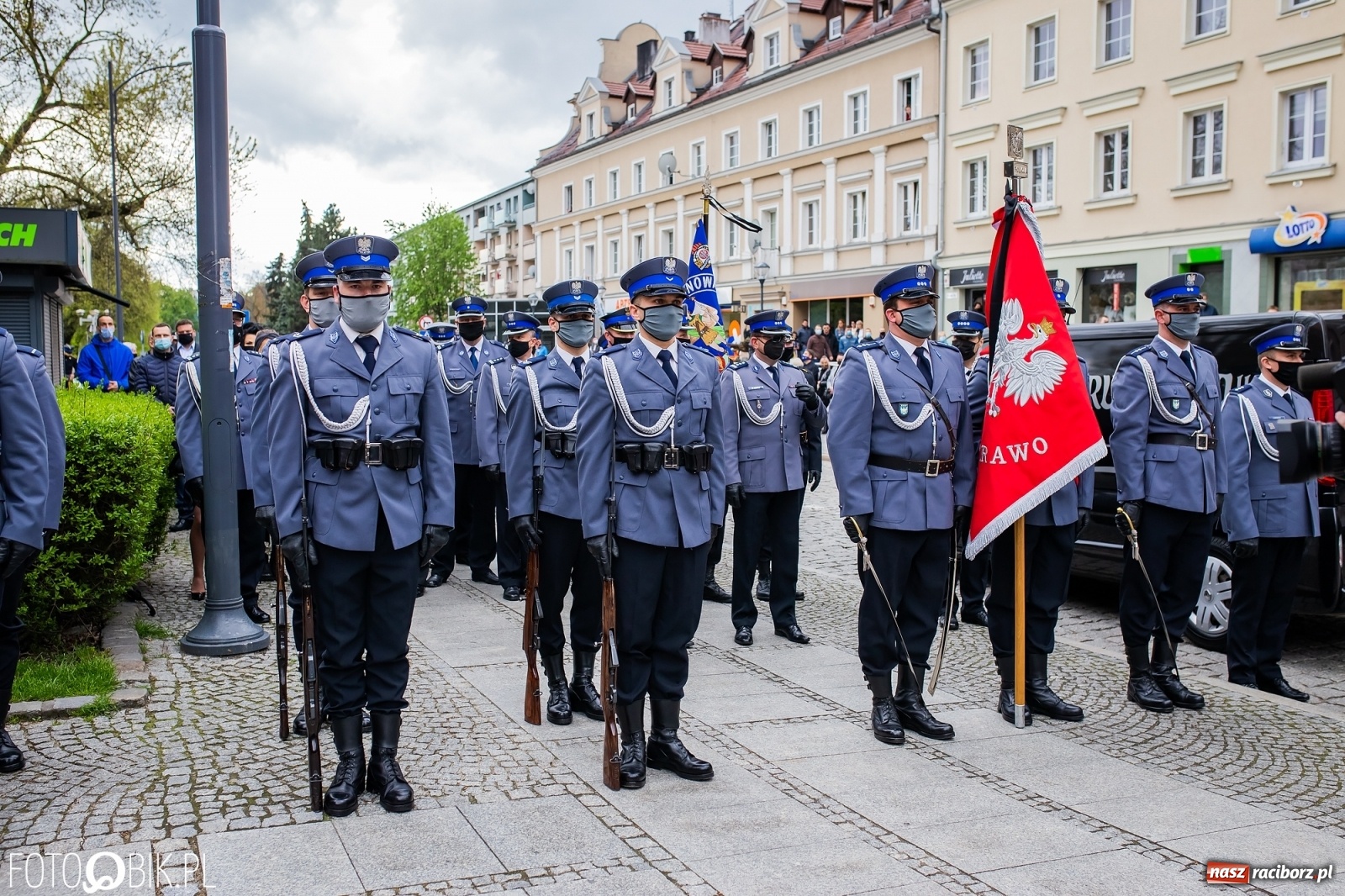 Zdjęcie w galerii na portalu naszraciborz.pl: Uroczystości pogrzebowe śp. asp. Michała Kędzierskiego [FOTO i WIDEO]  wiadomości z regionu