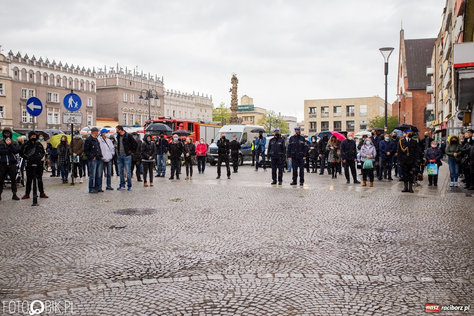 Zdjęcie w galerii na portalu naszraciborz.pl: Uroczystości pogrzebowe śp. asp. Michała Kędzierskiego [FOTO i WIDEO]  wiadomości z regionu