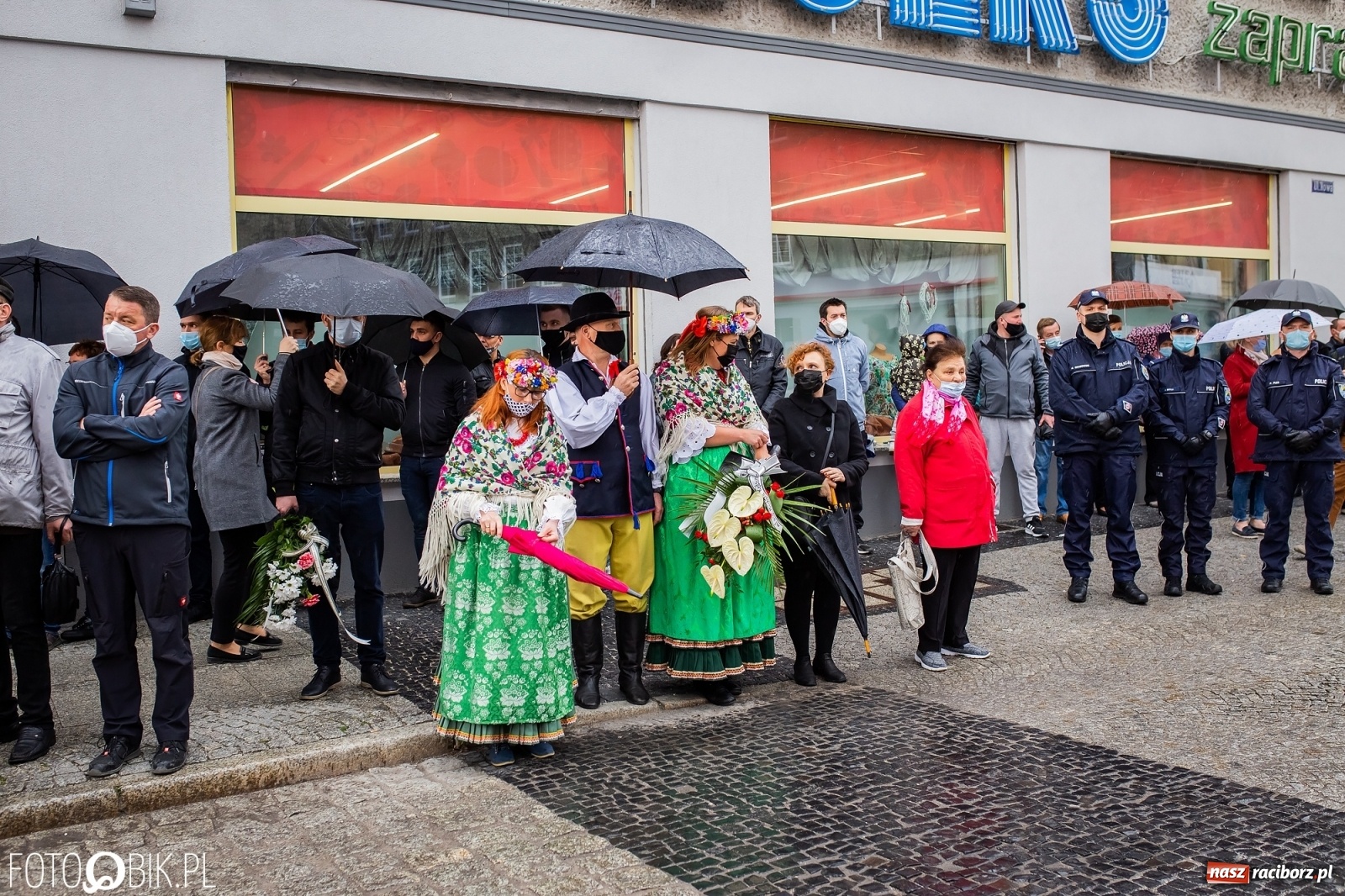 Zdjęcie w galerii na portalu naszraciborz.pl: Uroczystości pogrzebowe śp. asp. Michała Kędzierskiego [FOTO i WIDEO]  wiadomości z regionu
