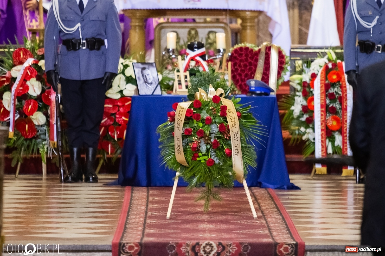 Zdjęcie w galerii na portalu naszraciborz.pl: Uroczystości pogrzebowe śp. asp. Michała Kędzierskiego [FOTO i WIDEO]  wiadomości z regionu