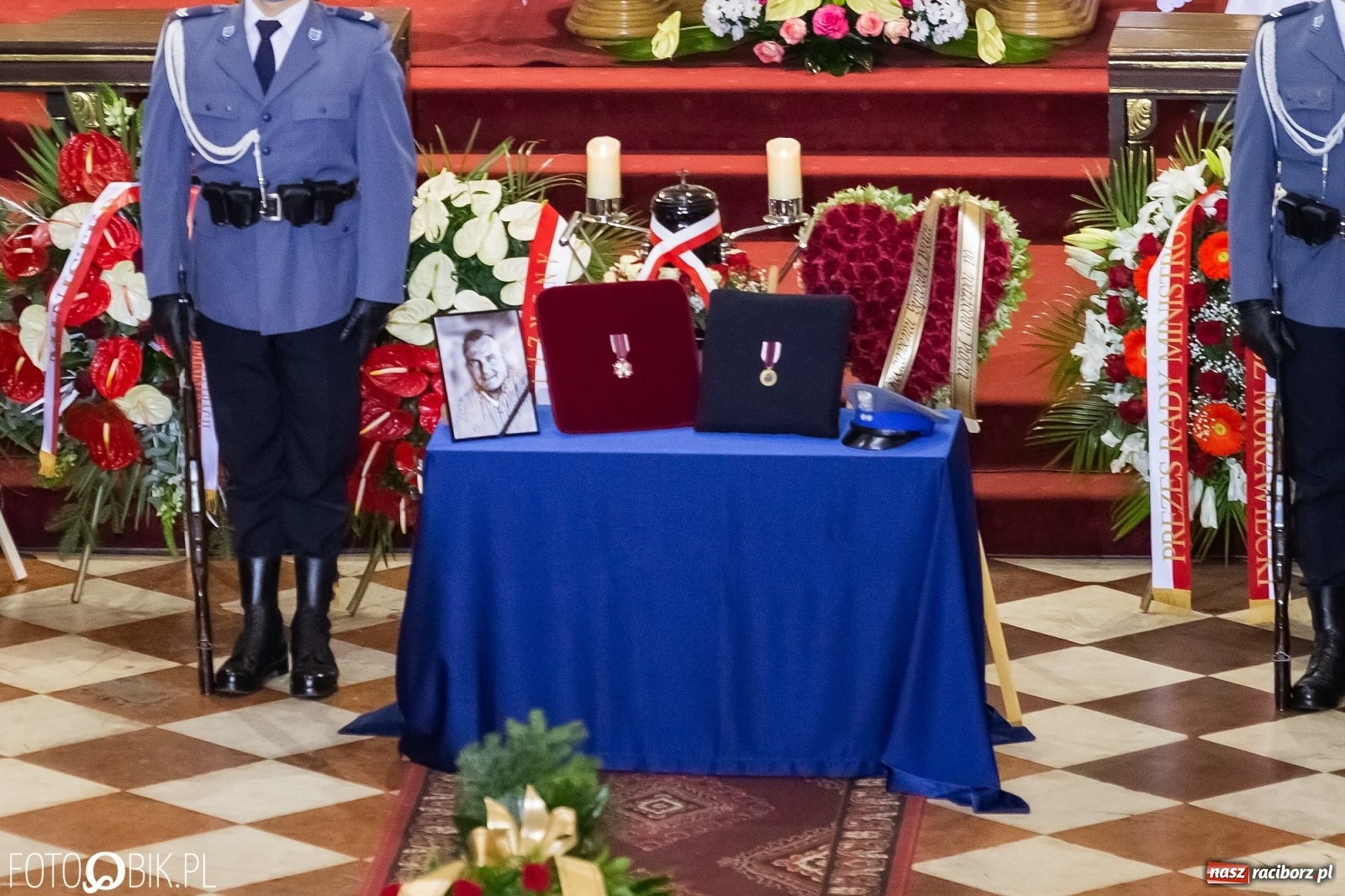Zdjęcie w galerii na portalu naszraciborz.pl: Uroczystości pogrzebowe śp. asp. Michała Kędzierskiego [FOTO i WIDEO]  wiadomości z regionu