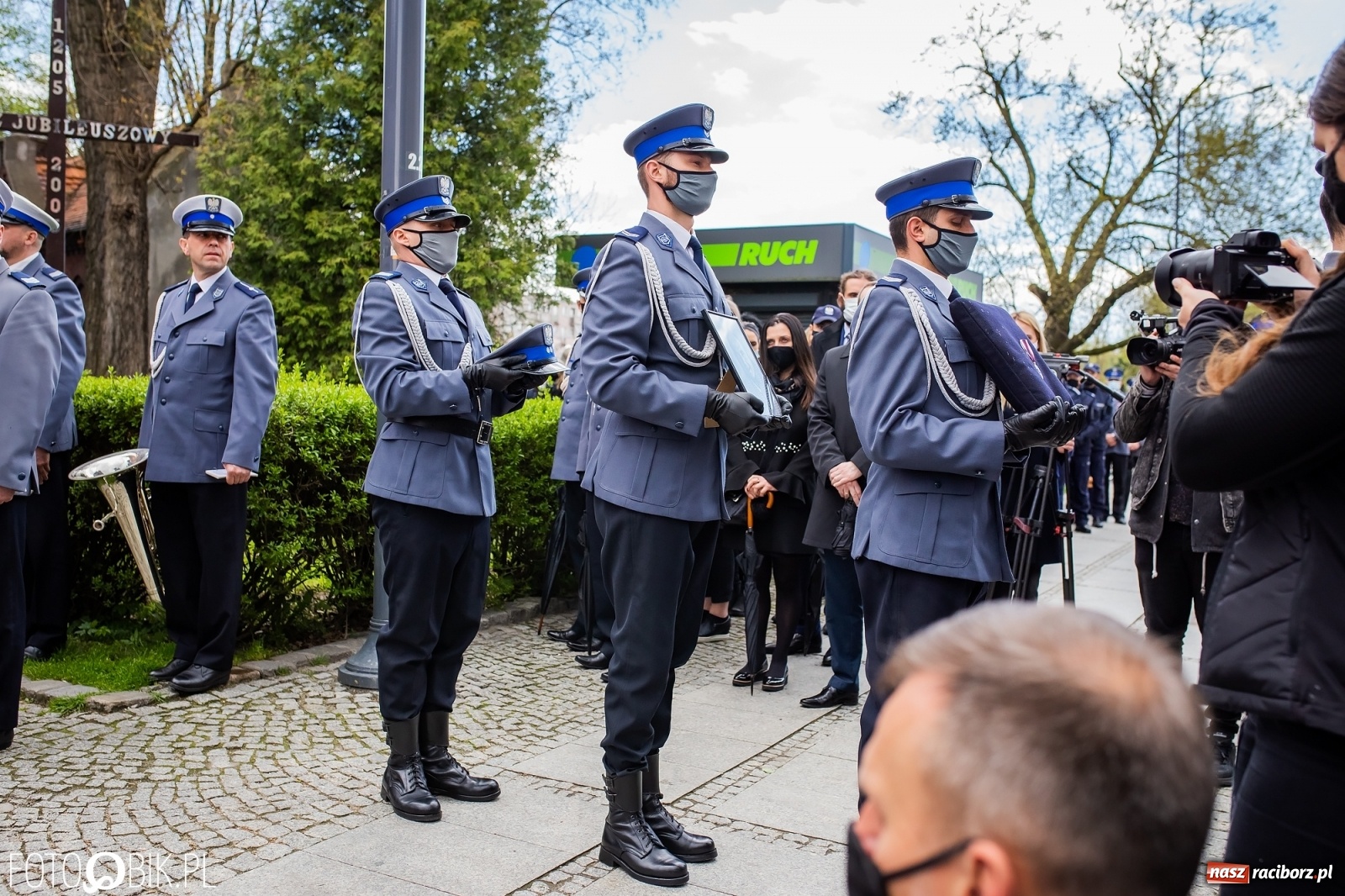 Zdjęcie w galerii na portalu naszraciborz.pl: Uroczystości pogrzebowe śp. asp. Michała Kędzierskiego [FOTO i WIDEO]  wiadomości z regionu