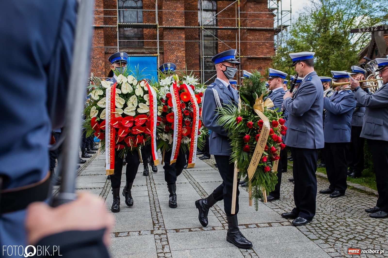 Zdjęcie w galerii na portalu naszraciborz.pl: Uroczystości pogrzebowe śp. asp. Michała Kędzierskiego [FOTO i WIDEO]  wiadomości z regionu