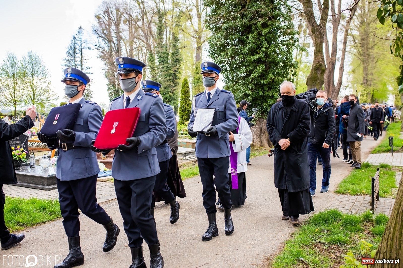 Zdjęcie w galerii na portalu naszraciborz.pl: Uroczystości pogrzebowe śp. asp. Michała Kędzierskiego [FOTO i WIDEO]  wiadomości z regionu