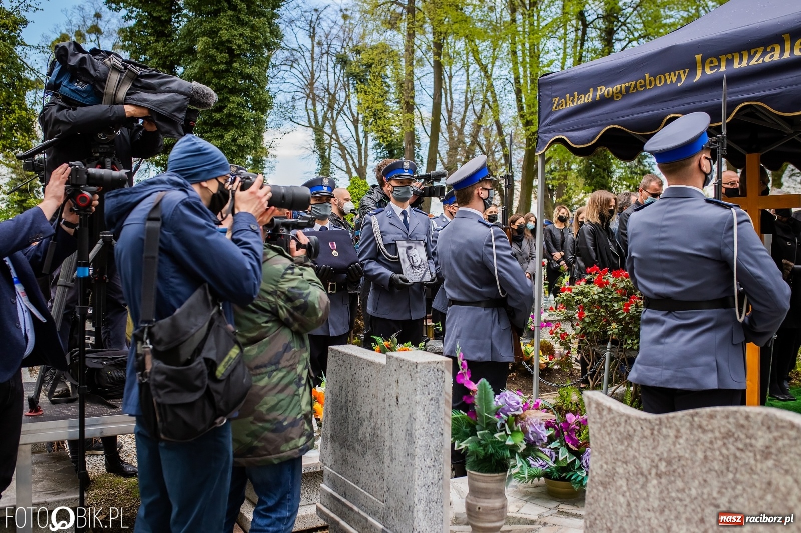 Zdjęcie w galerii na portalu naszraciborz.pl: Uroczystości pogrzebowe śp. asp. Michała Kędzierskiego [FOTO i WIDEO]  wiadomości z regionu