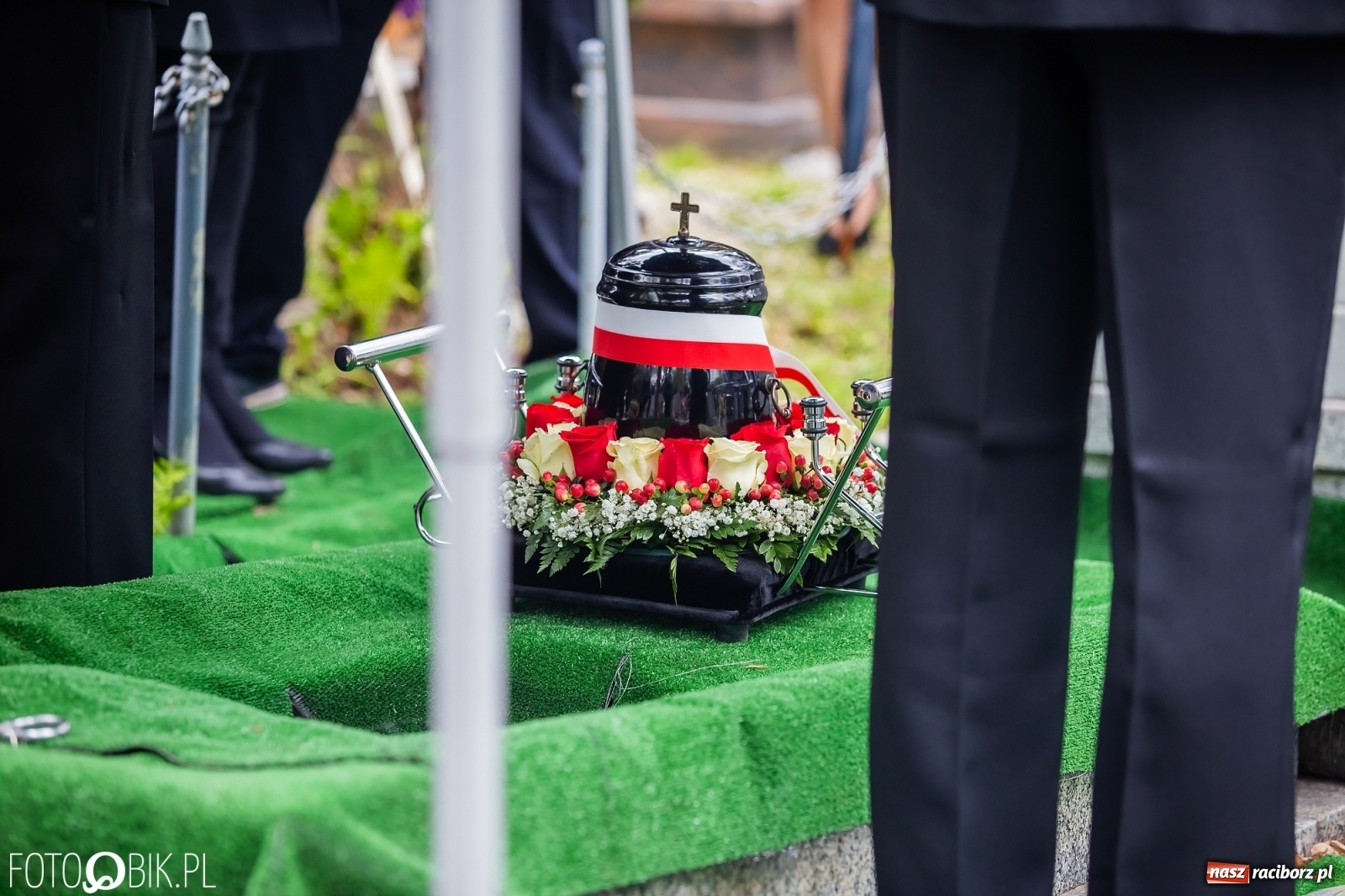 Zdjęcie w galerii na portalu naszraciborz.pl: Uroczystości pogrzebowe śp. asp. Michała Kędzierskiego [FOTO i WIDEO]  wiadomości z regionu