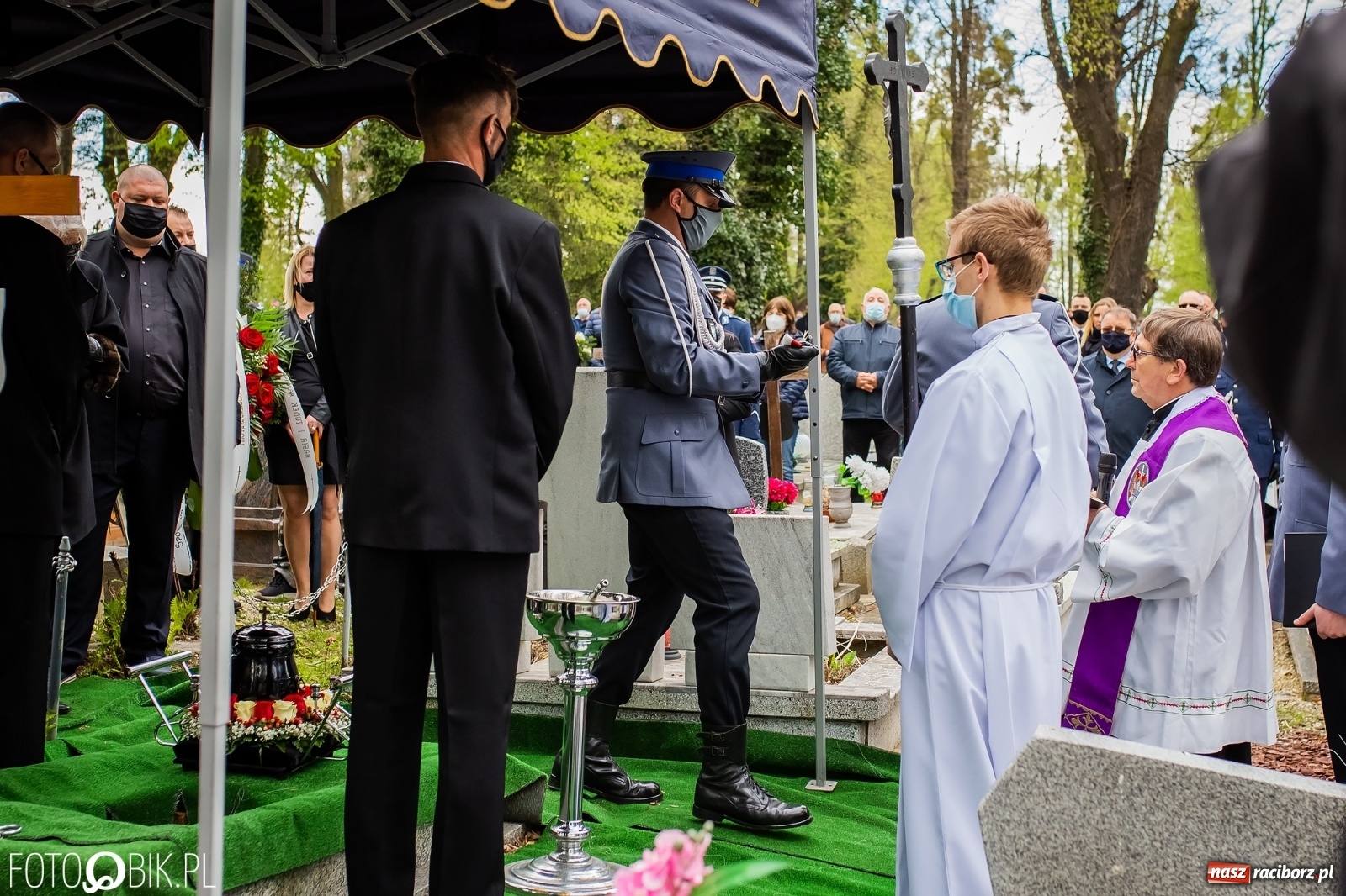 Zdjęcie w galerii na portalu naszraciborz.pl: Uroczystości pogrzebowe śp. asp. Michała Kędzierskiego [FOTO i WIDEO]  wiadomości z regionu