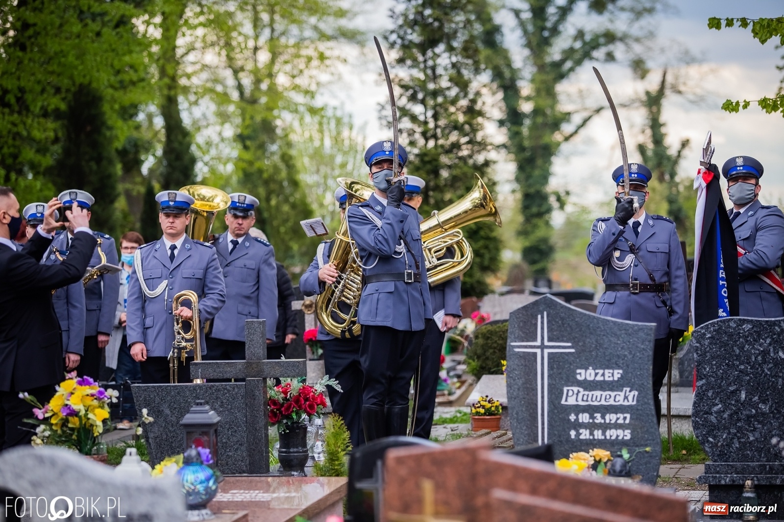 Zdjęcie w galerii na portalu naszraciborz.pl: Uroczystości pogrzebowe śp. asp. Michała Kędzierskiego [FOTO i WIDEO]  wiadomości z regionu