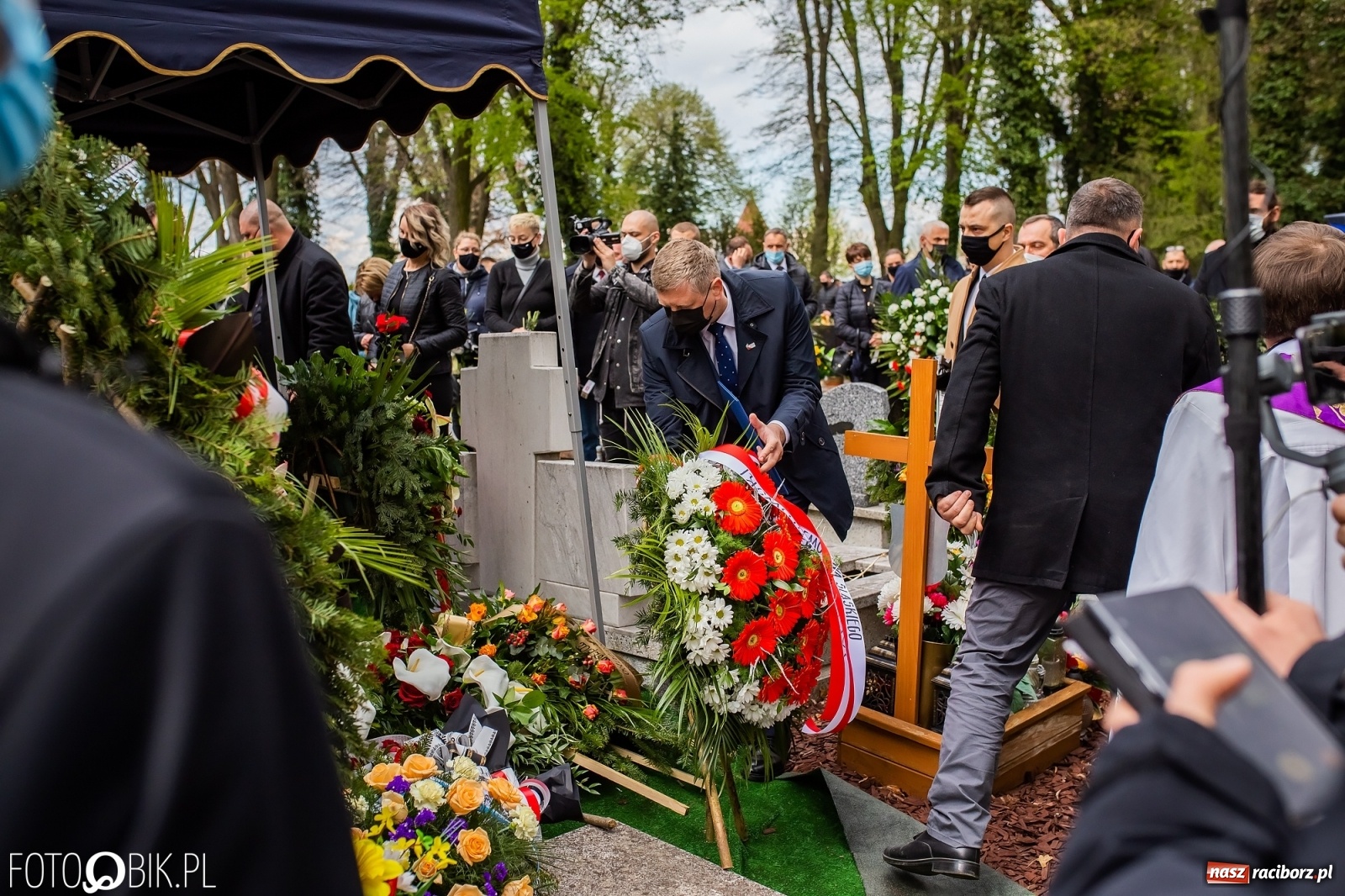 Zdjęcie w galerii na portalu naszraciborz.pl: Uroczystości pogrzebowe śp. asp. Michała Kędzierskiego [FOTO i WIDEO]  wiadomości z regionu