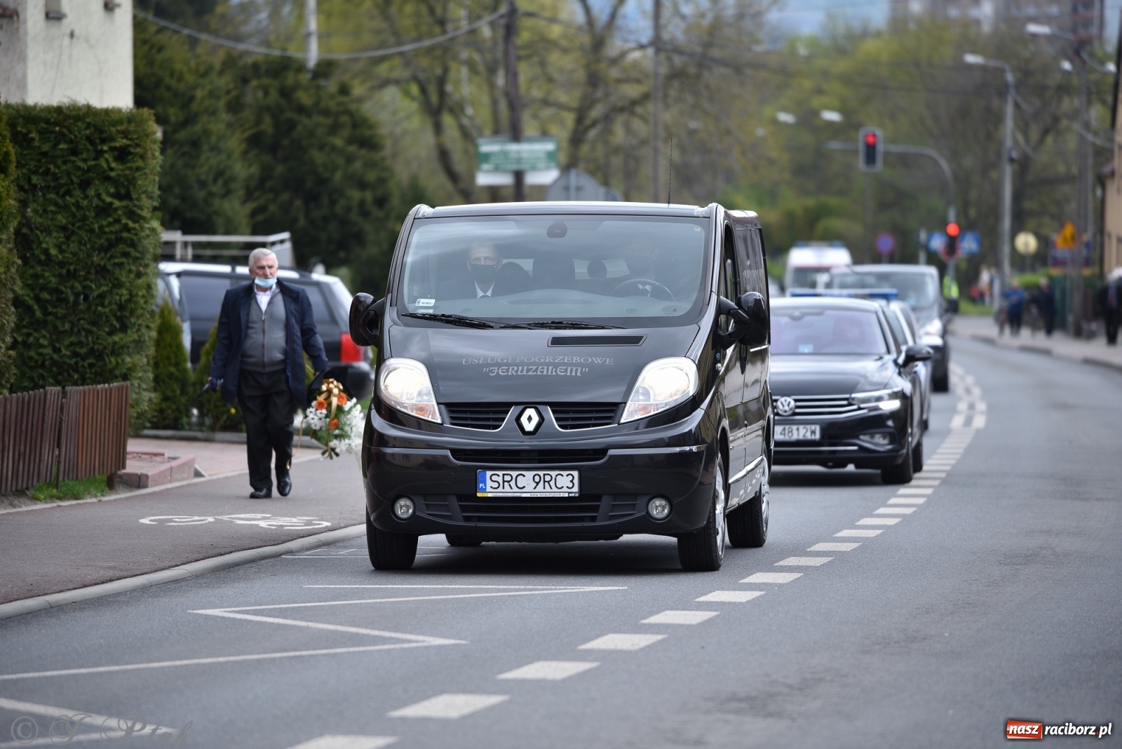 Zdjęcie w galerii na portalu naszraciborz.pl: Tak Racibórz żegnał śp. aspiranta Michała Kędzierskiego [FOTO Z DRONA] wiadomości z regionu