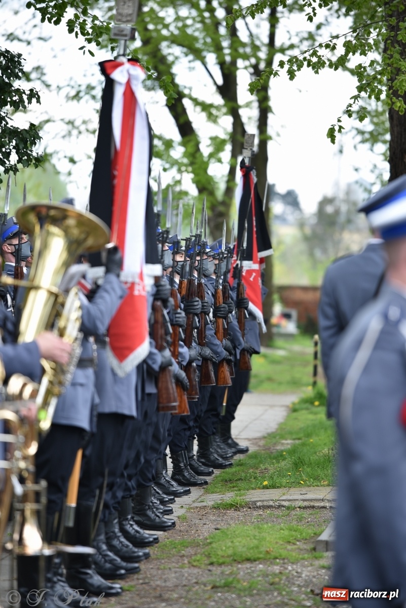Zdjęcie w galerii na portalu naszraciborz.pl: Tak Racibórz żegnał śp. aspiranta Michała Kędzierskiego [FOTO Z DRONA] wiadomości z regionu