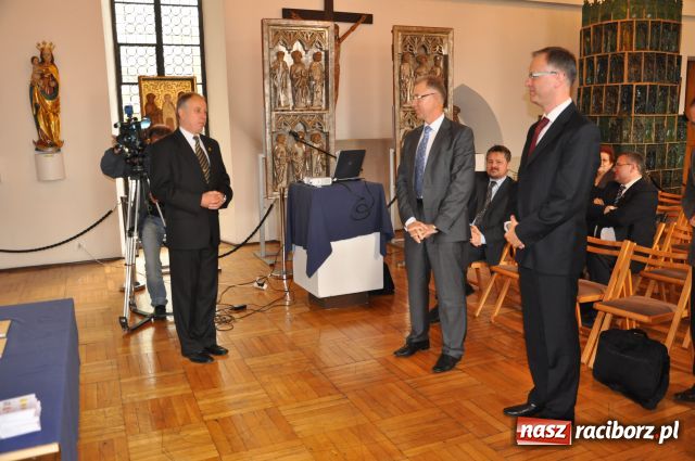 Zdjęcie w galerii na portalu naszraciborz.pl: Do Raciborza zjechał kwiat polskiej nauki wiadomości z regionu