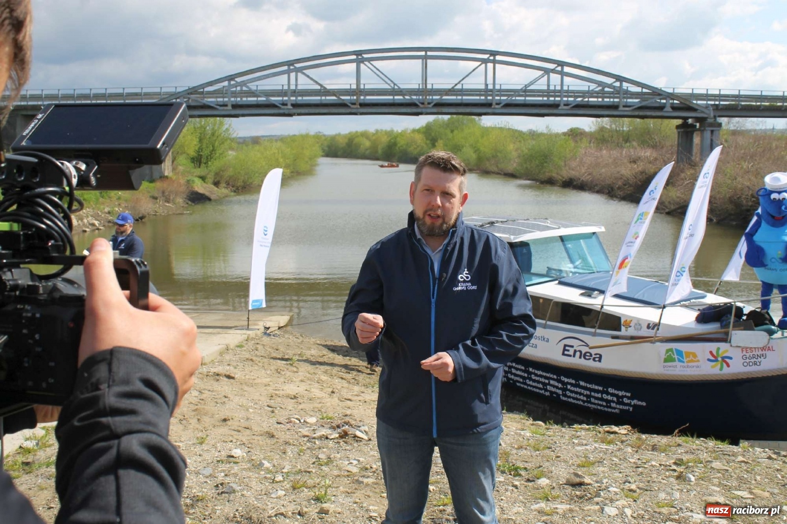 Zdjęcie w galerii na portalu naszraciborz.pl: Jacht ECO AWF wyruszył z Raciborza na rejs badawczy po Odrze. To dawna szalupa rosyjskiego zbiornikowca wiadomości z regionu