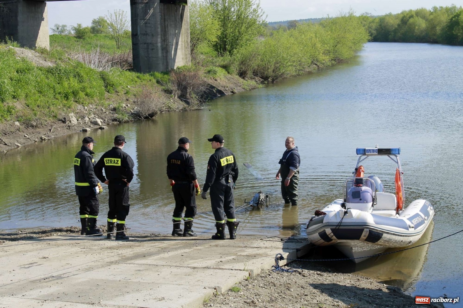 Zdjęcie w galerii na portalu naszraciborz.pl: Jacht ECO AWF wyruszył z Raciborza na rejs badawczy po Odrze. To dawna szalupa rosyjskiego zbiornikowca wiadomości z regionu