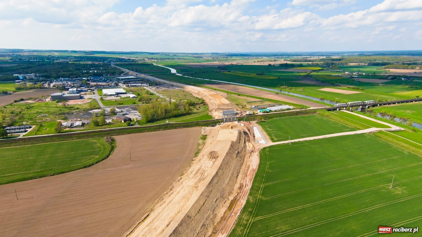 Zdjęcie w galerii na portalu naszraciborz.pl: List do redakcji. Dwa nowe przystanki kolejowe w Raciborzu wiadomości z regionu