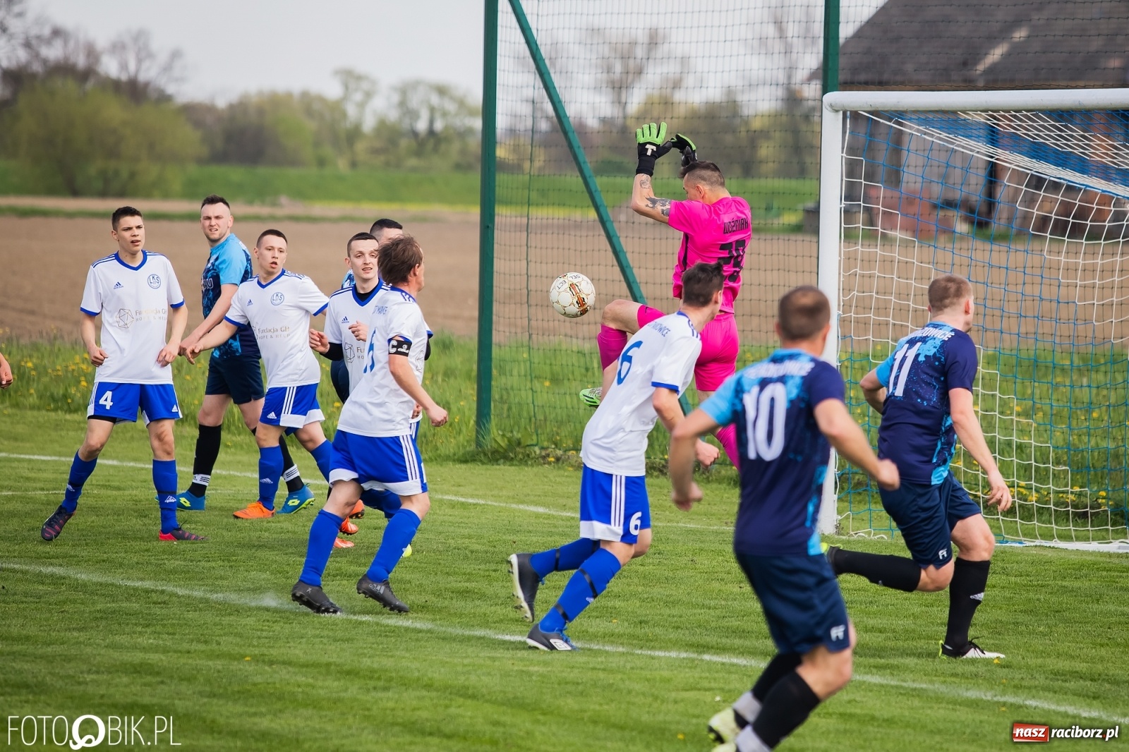 Zdjęcie w galerii na portalu naszraciborz.pl: Karczewski-Potaczek show w Grzegorzowicach [FOTO] wiadomości z regionu