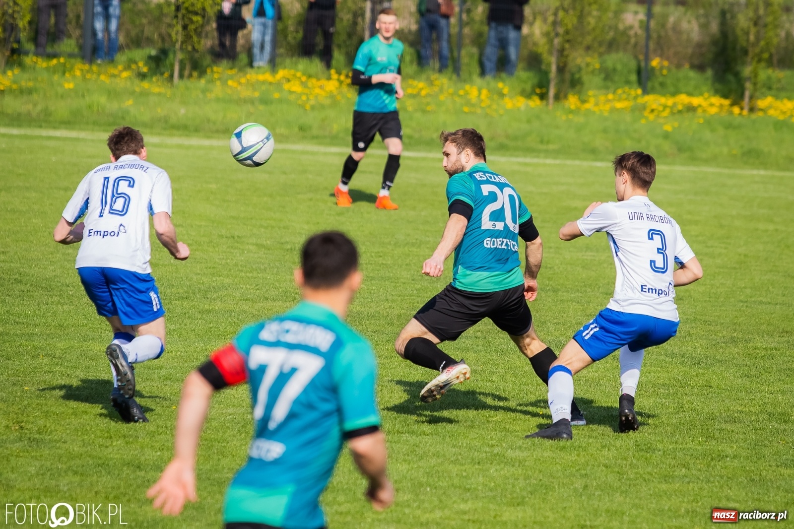 Zdjęcie w galerii na portalu naszraciborz.pl: Unia - Gorzyce. Do przerwy jakoś żarło, potem zdechło [FOTO] wiadomości z regionu