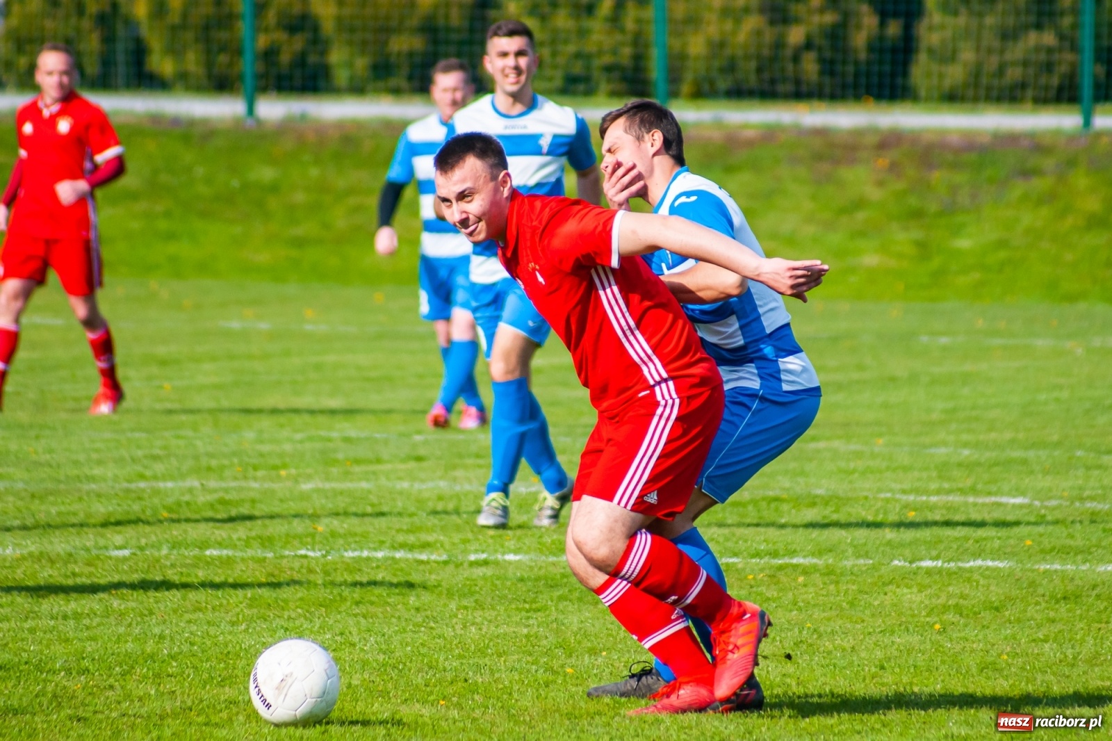 Zdjęcie w galerii na portalu naszraciborz.pl: Trafienia Buchcika i Kowalczyka, to na lidera nie styka [FOTO] wiadomości z regionu