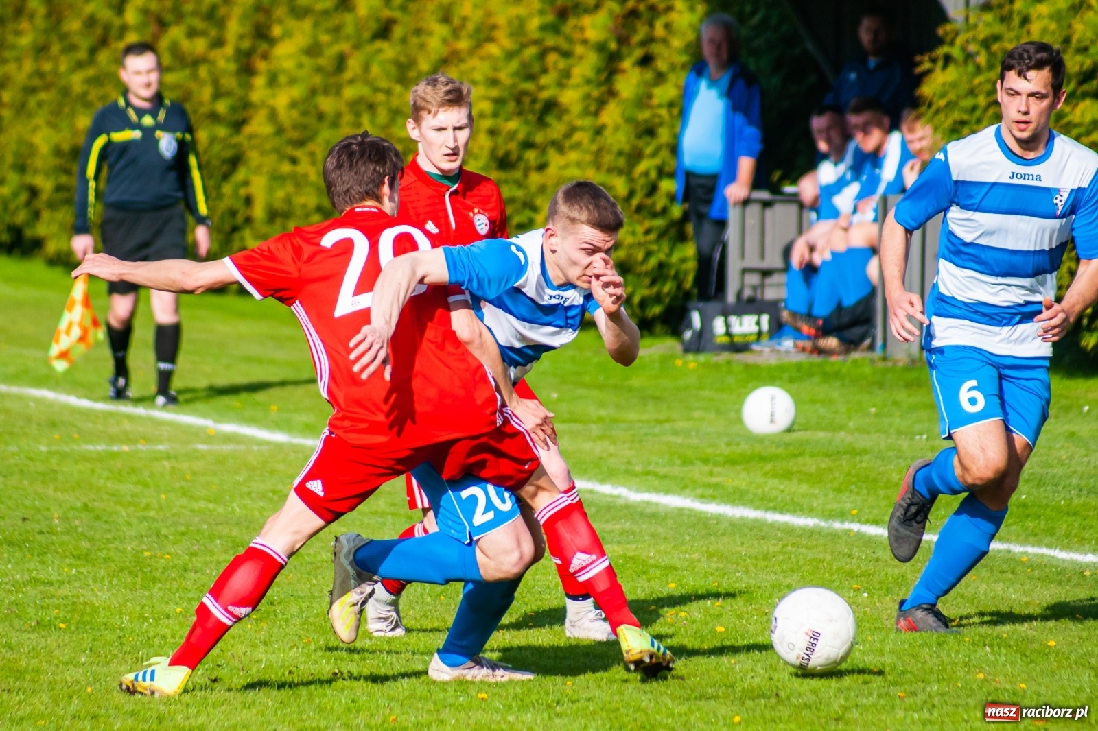 Zdjęcie w galerii na portalu naszraciborz.pl: Trafienia Buchcika i Kowalczyka, to na lidera nie styka [FOTO] wiadomości z regionu