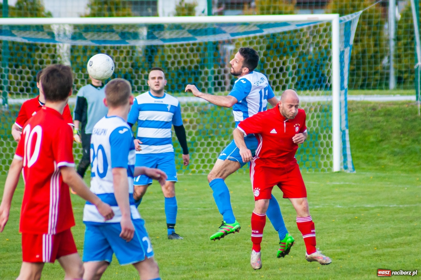 Zdjęcie w galerii na portalu naszraciborz.pl: Trafienia Buchcika i Kowalczyka, to na lidera nie styka [FOTO] wiadomości z regionu
