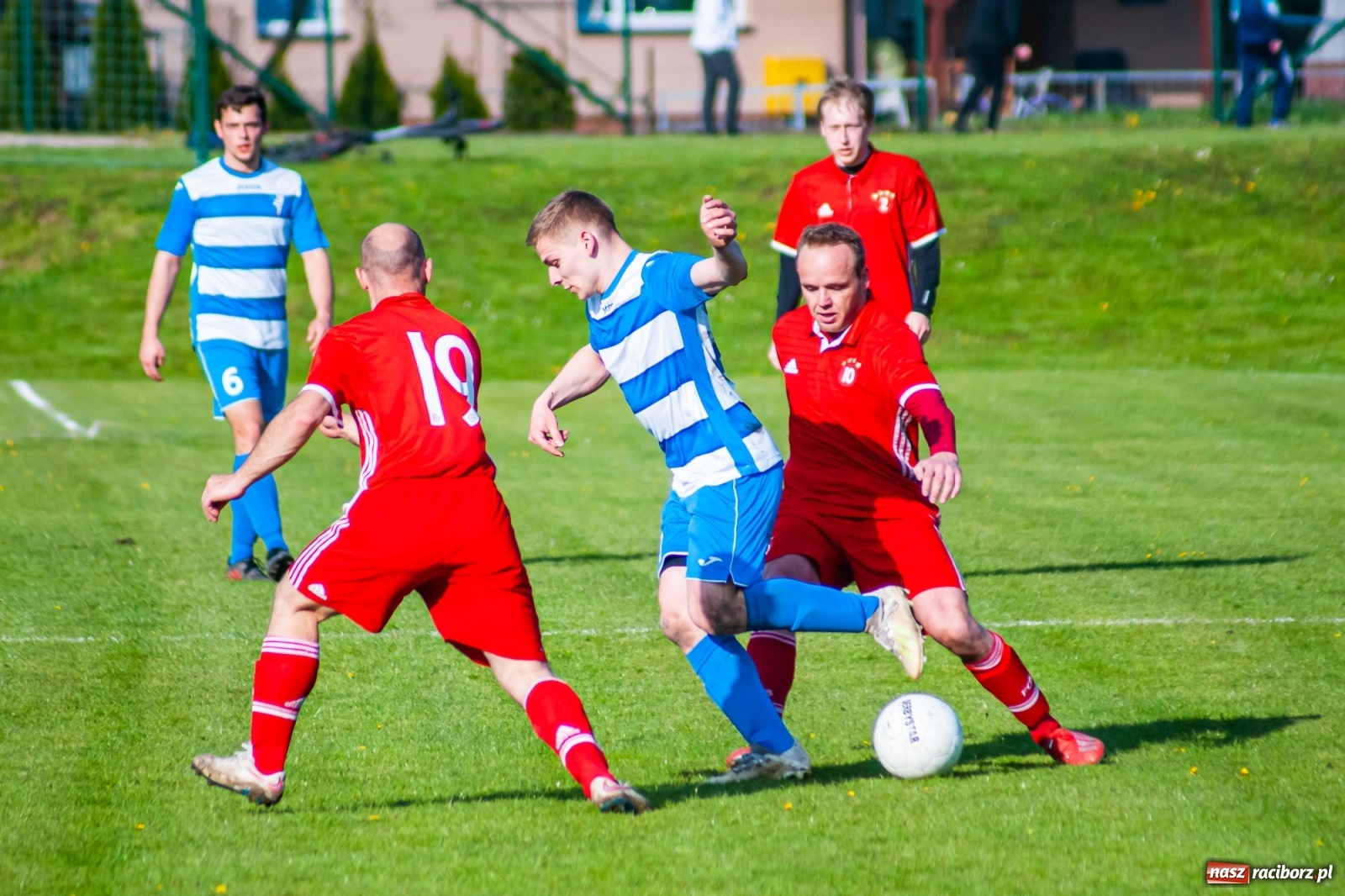 Zdjęcie w galerii na portalu naszraciborz.pl: Trafienia Buchcika i Kowalczyka, to na lidera nie styka [FOTO] wiadomości z regionu