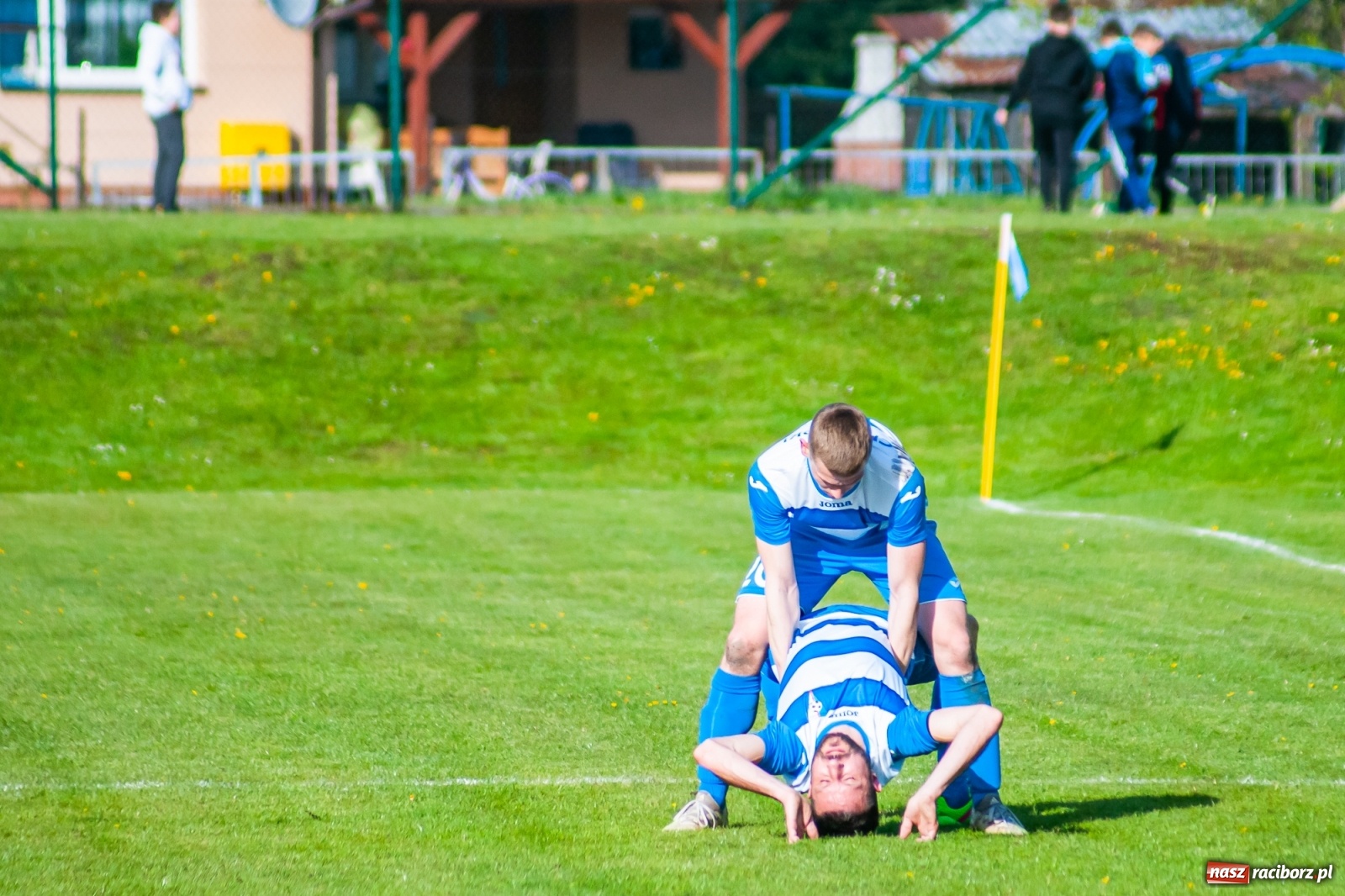 Zdjęcie w galerii na portalu naszraciborz.pl: Trafienia Buchcika i Kowalczyka, to na lidera nie styka [FOTO] wiadomości z regionu