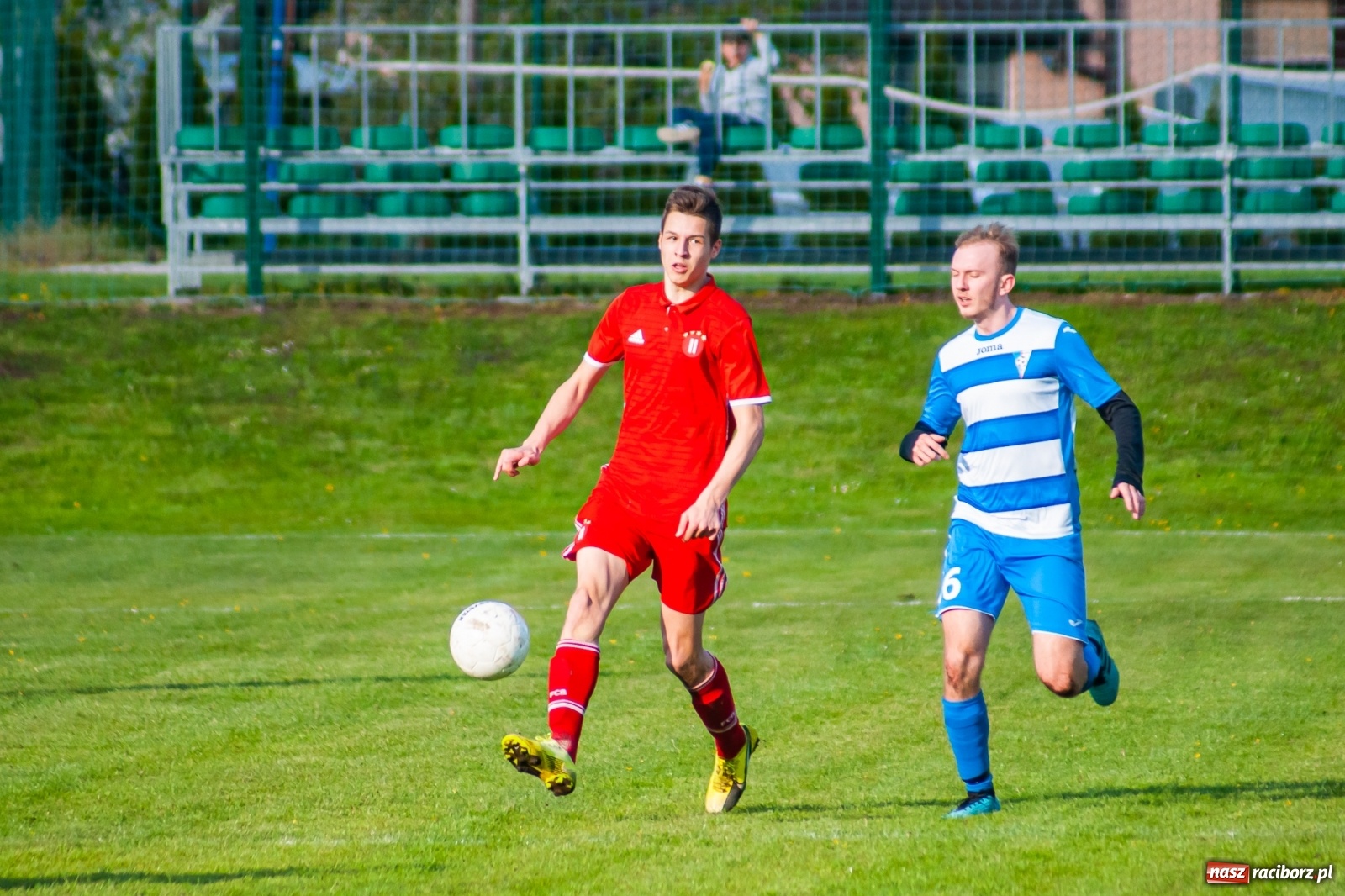 Zdjęcie w galerii na portalu naszraciborz.pl: Trafienia Buchcika i Kowalczyka, to na lidera nie styka [FOTO] wiadomości z regionu
