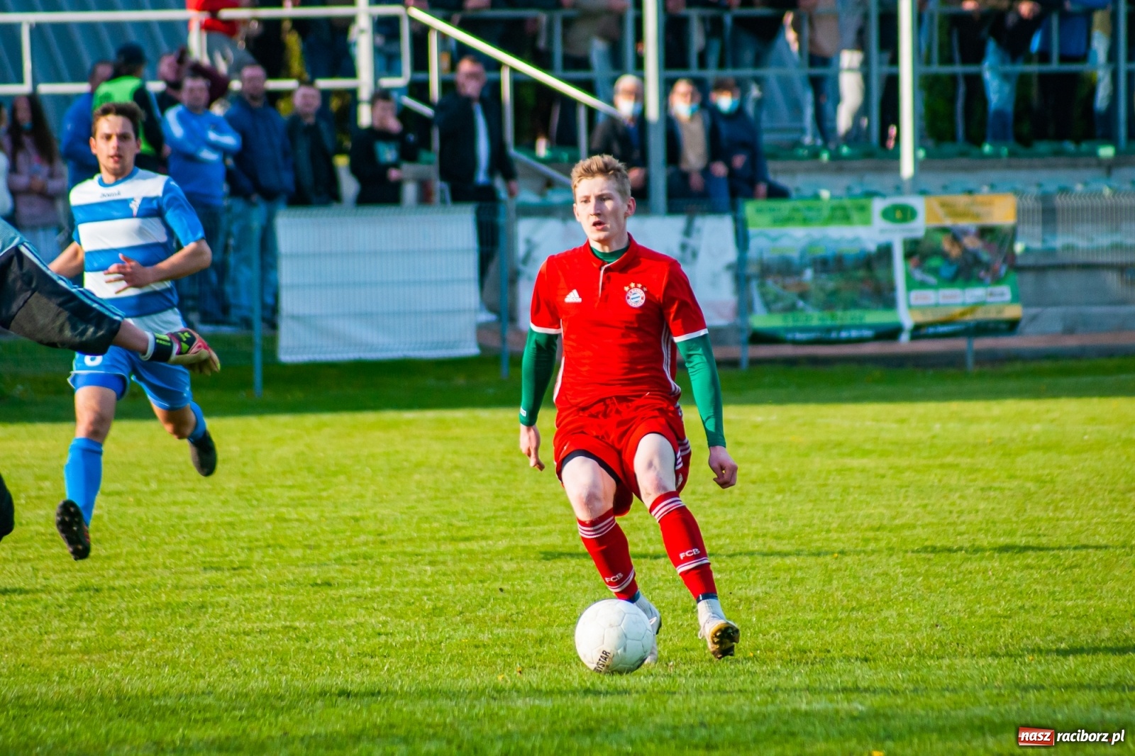 Zdjęcie w galerii na portalu naszraciborz.pl: Trafienia Buchcika i Kowalczyka, to na lidera nie styka [FOTO] wiadomości z regionu