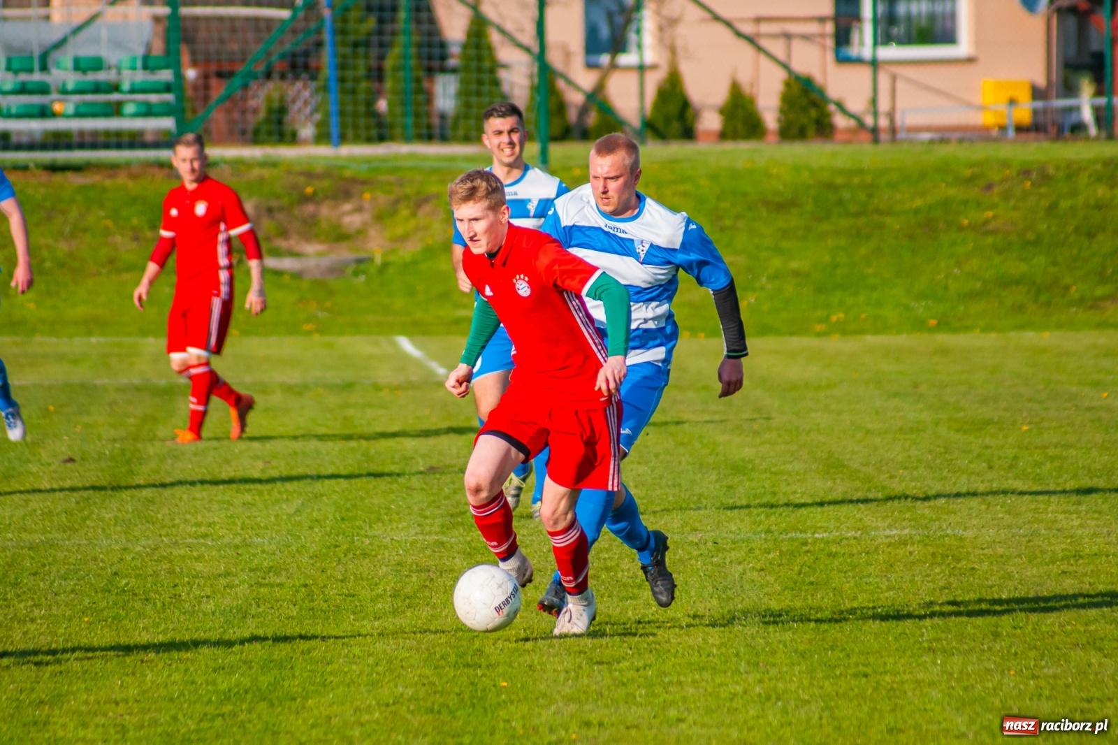 Zdjęcie w galerii na portalu naszraciborz.pl: Trafienia Buchcika i Kowalczyka, to na lidera nie styka [FOTO] wiadomości z regionu