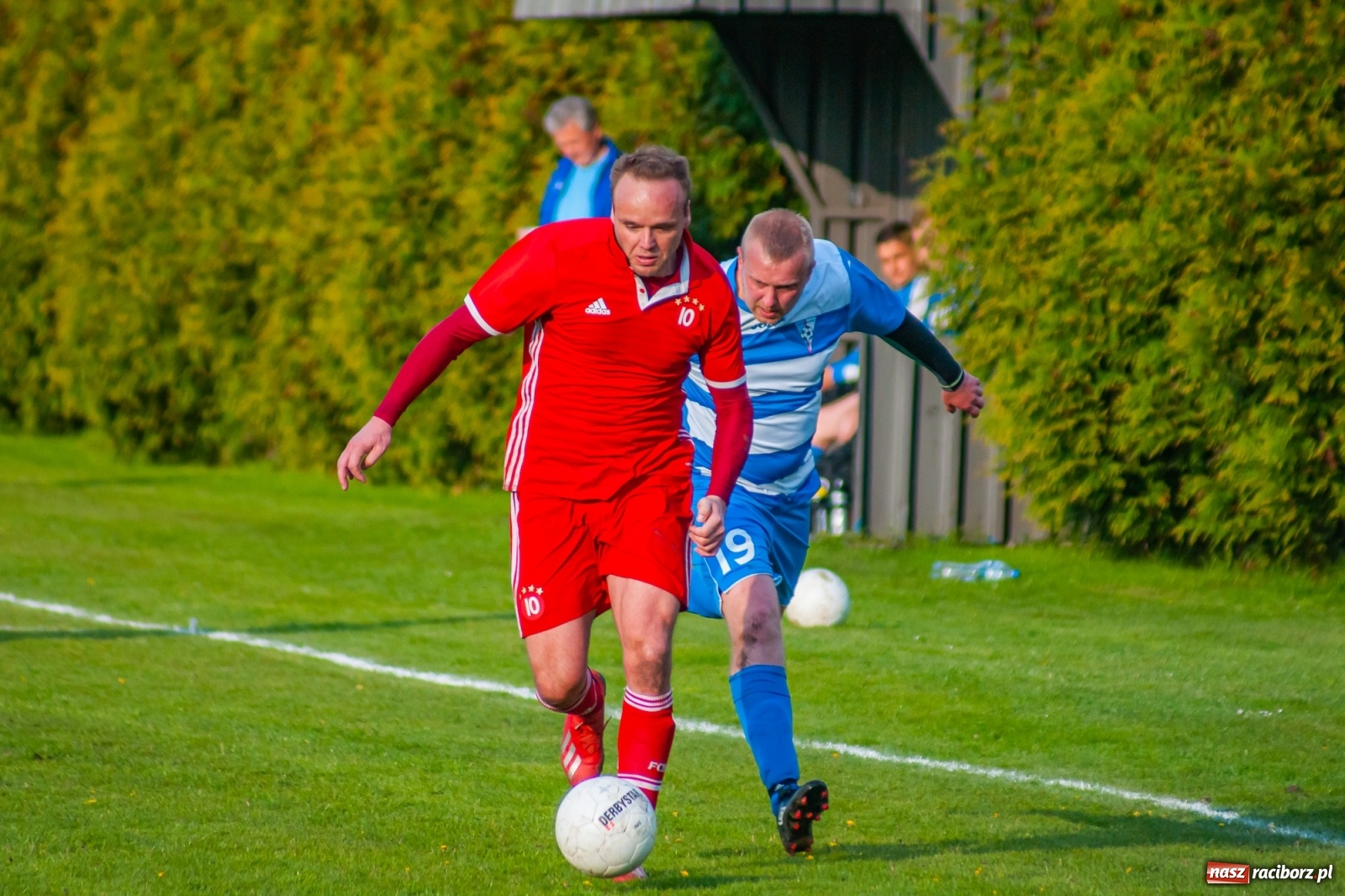 Zdjęcie w galerii na portalu naszraciborz.pl: Trafienia Buchcika i Kowalczyka, to na lidera nie styka [FOTO] wiadomości z regionu