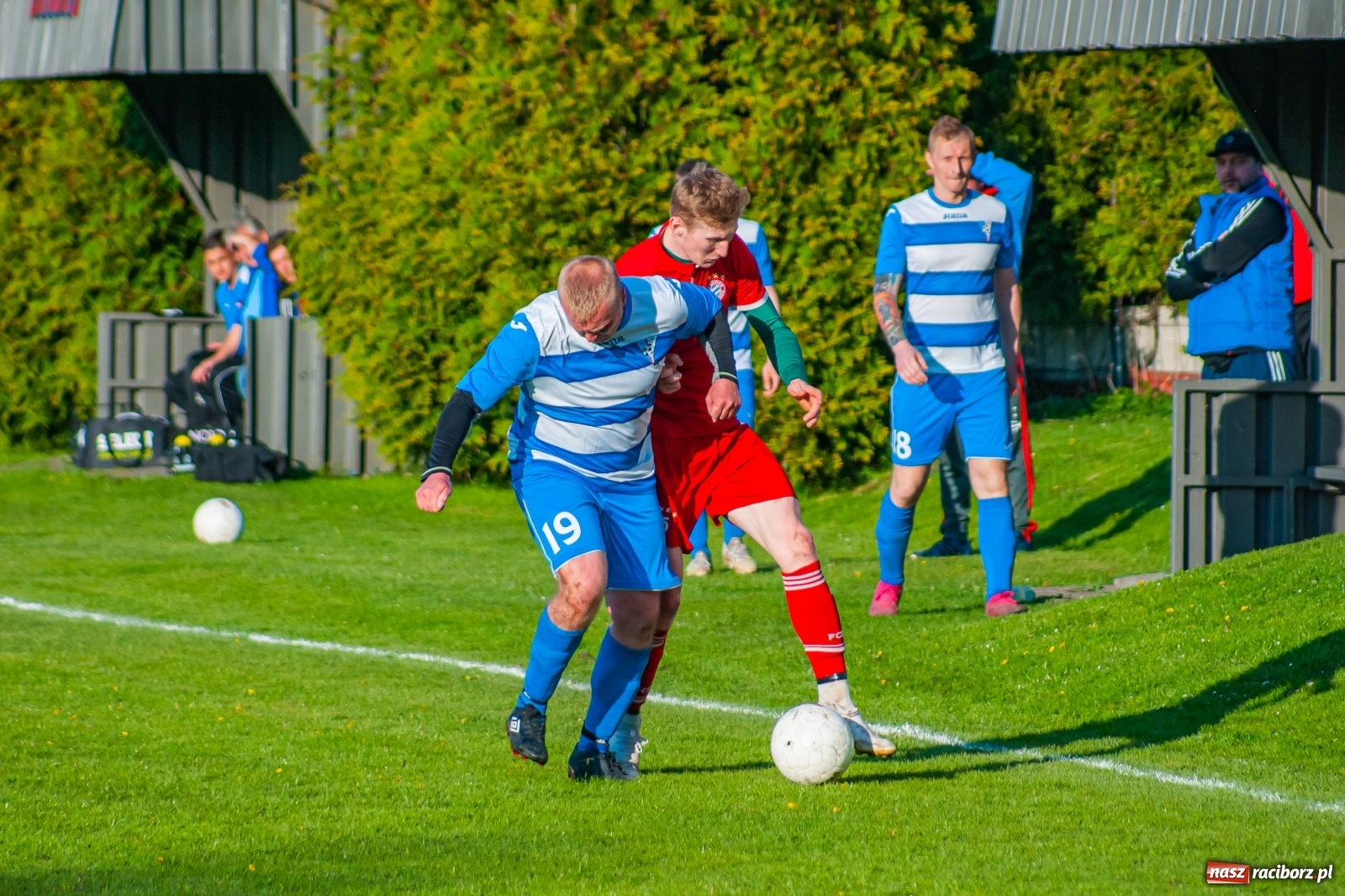 Zdjęcie w galerii na portalu naszraciborz.pl: Trafienia Buchcika i Kowalczyka, to na lidera nie styka [FOTO] wiadomości z regionu