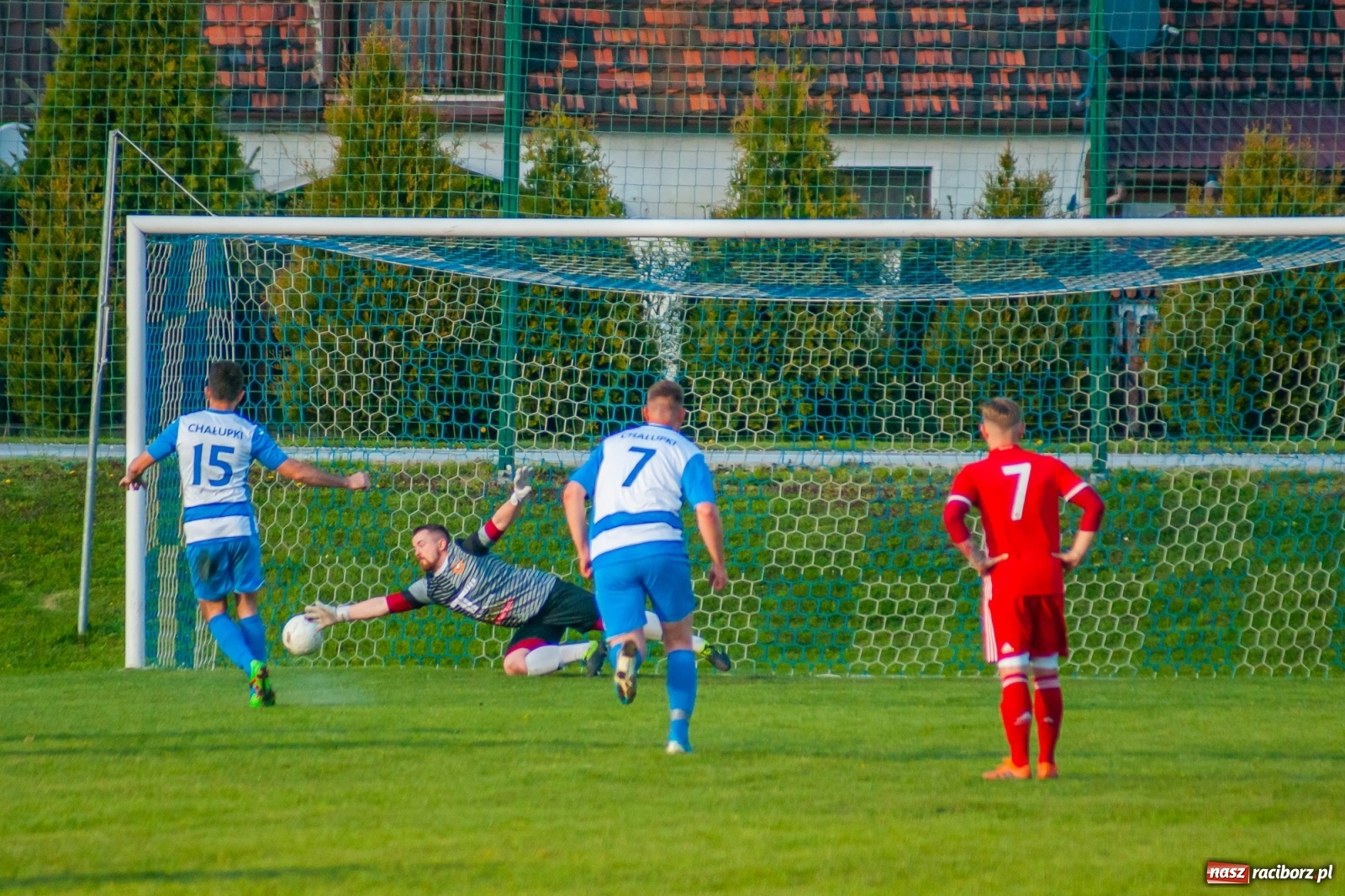 Zdjęcie w galerii na portalu naszraciborz.pl: Trafienia Buchcika i Kowalczyka, to na lidera nie styka [FOTO] wiadomości z regionu