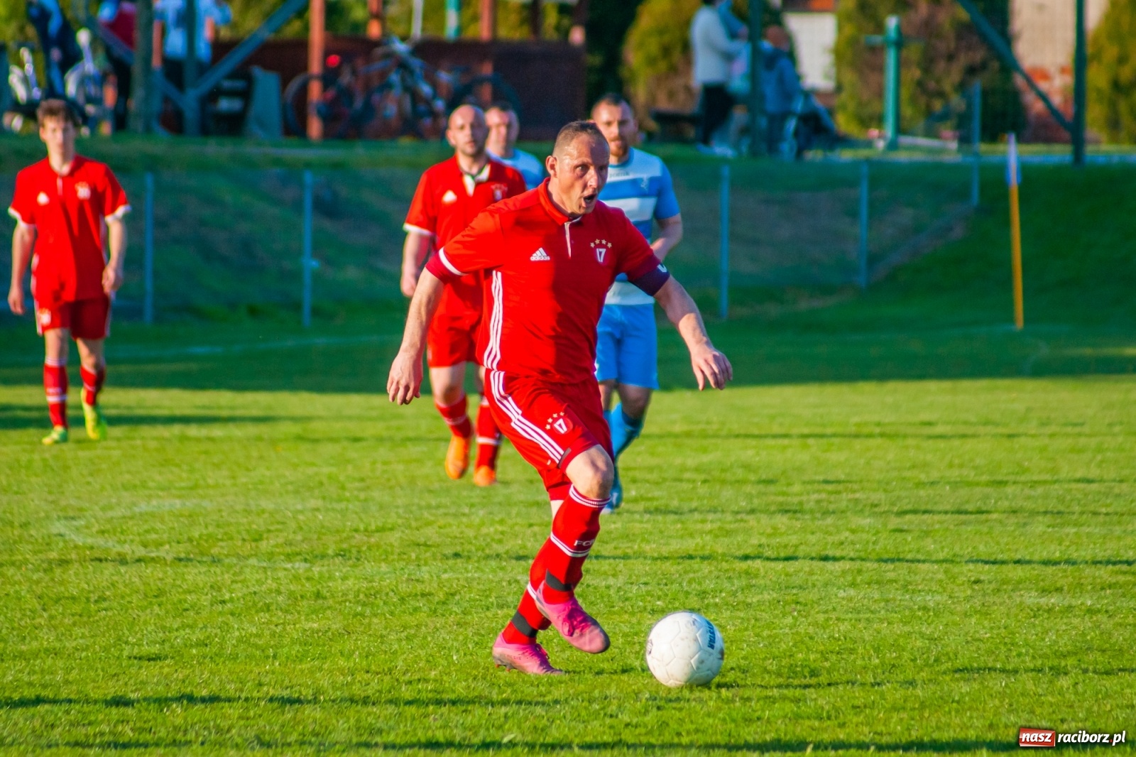 Zdjęcie w galerii na portalu naszraciborz.pl: Trafienia Buchcika i Kowalczyka, to na lidera nie styka [FOTO] wiadomości z regionu