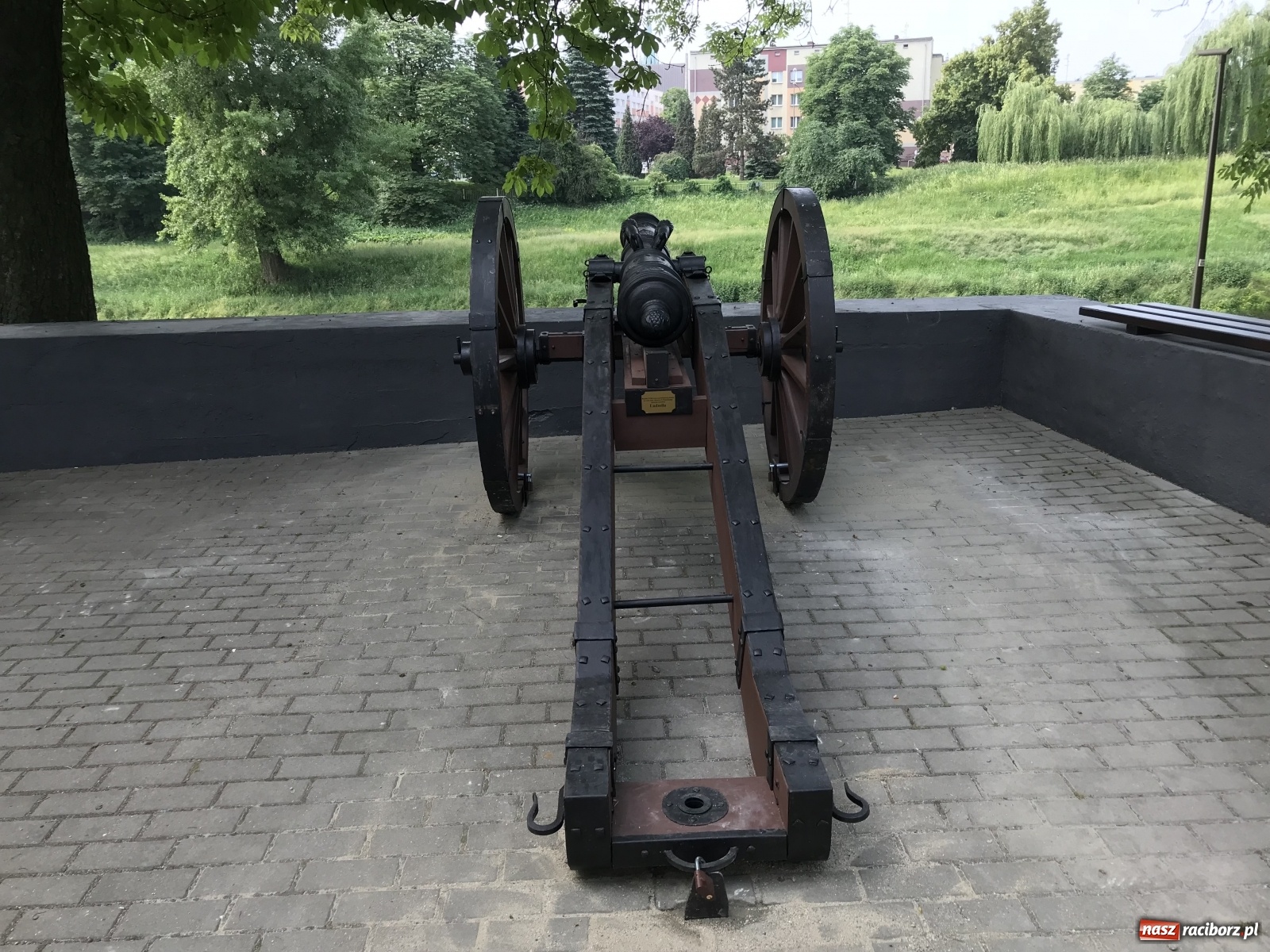 Zdjęcie w galerii na portalu naszraciborz.pl: Gdzie jest Ludmiła? Raciborzanie pytają o armatę z parku Zamkowego wiadomości z regionu