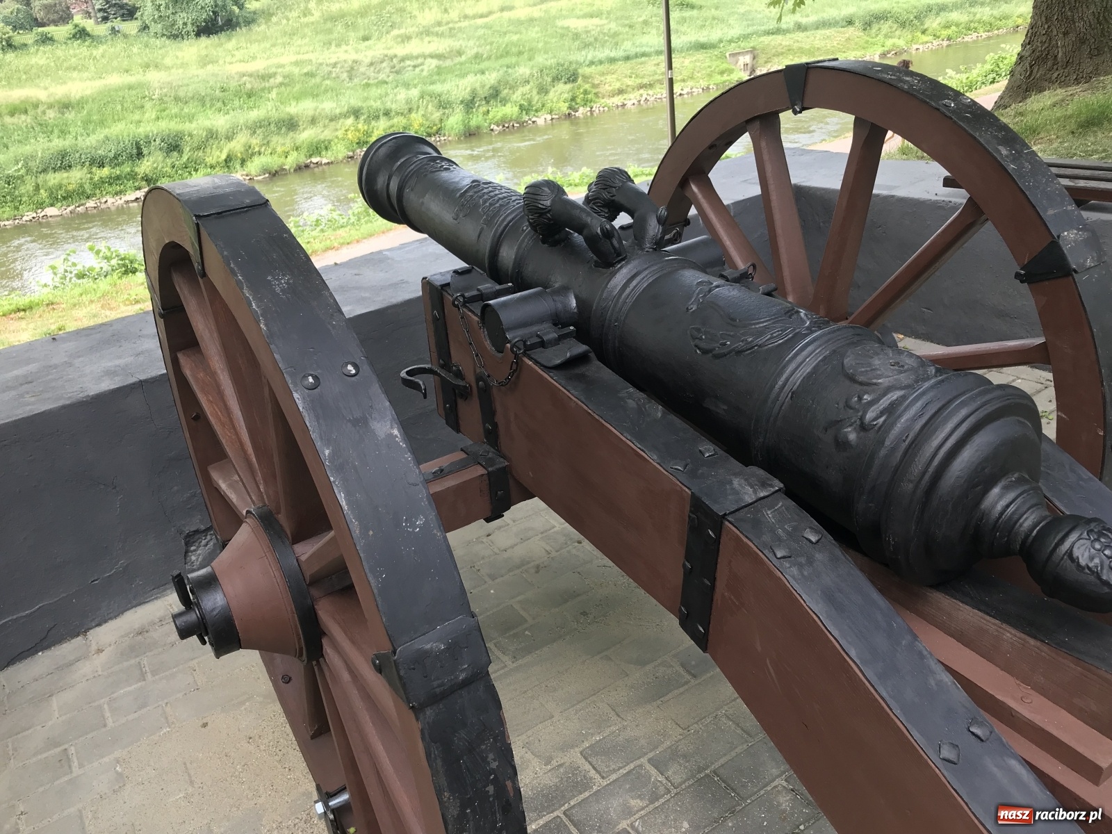 Zdjęcie w galerii na portalu naszraciborz.pl: Gdzie jest Ludmiła? Raciborzanie pytają o armatę z parku Zamkowego wiadomości z regionu