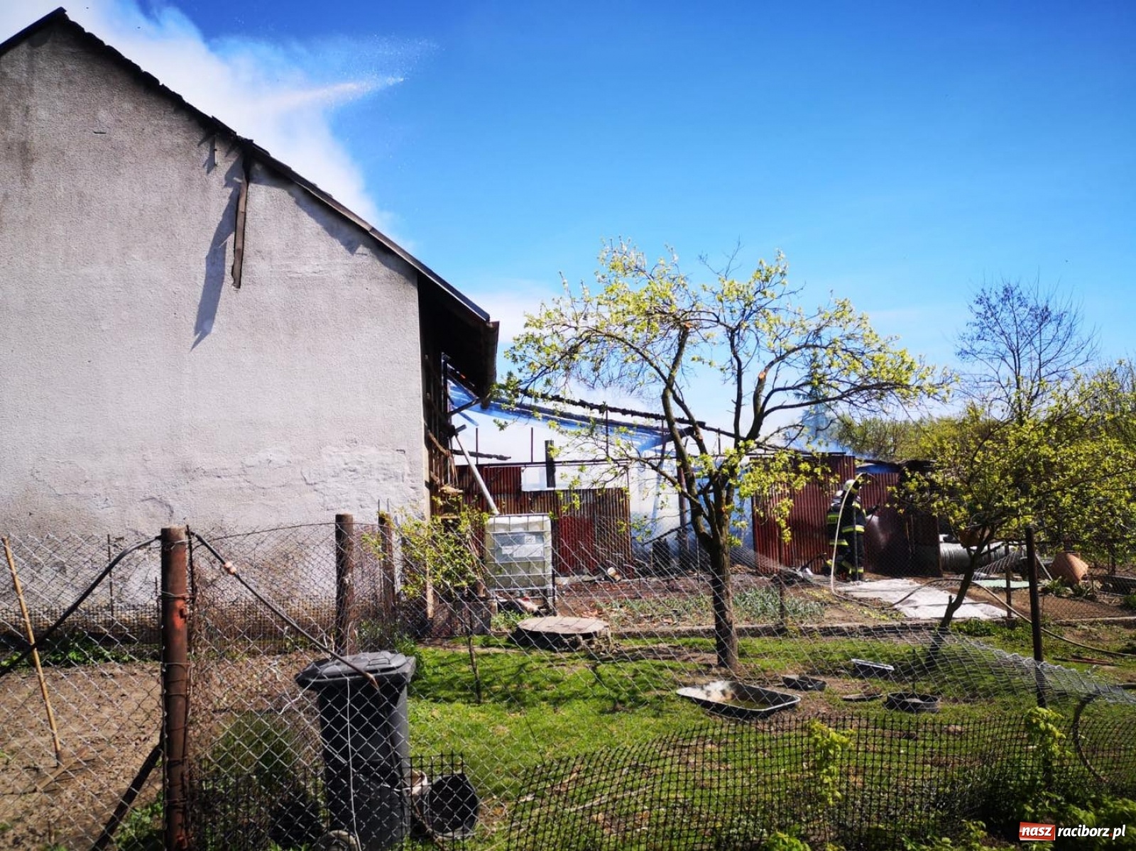 Zdjęcie w galerii na portalu naszraciborz.pl: Gęsty czarny dym był widoczny aż z Raciborza wiadomości z regionu