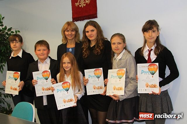 Zdjęcie w galerii na portalu naszraciborz.pl: Uczniowie zachowują trzeźwy umysł wiadomości z regionu