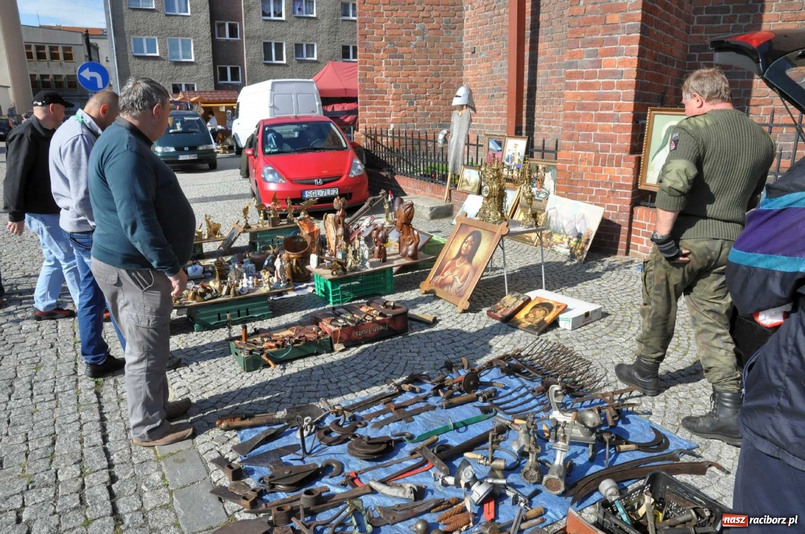 Zdjęcie w galerii na portalu naszraciborz.pl: W Raciborzu przydałby się targ staroci. Jest kilka propozycji lokalizacji wiadomości z regionu