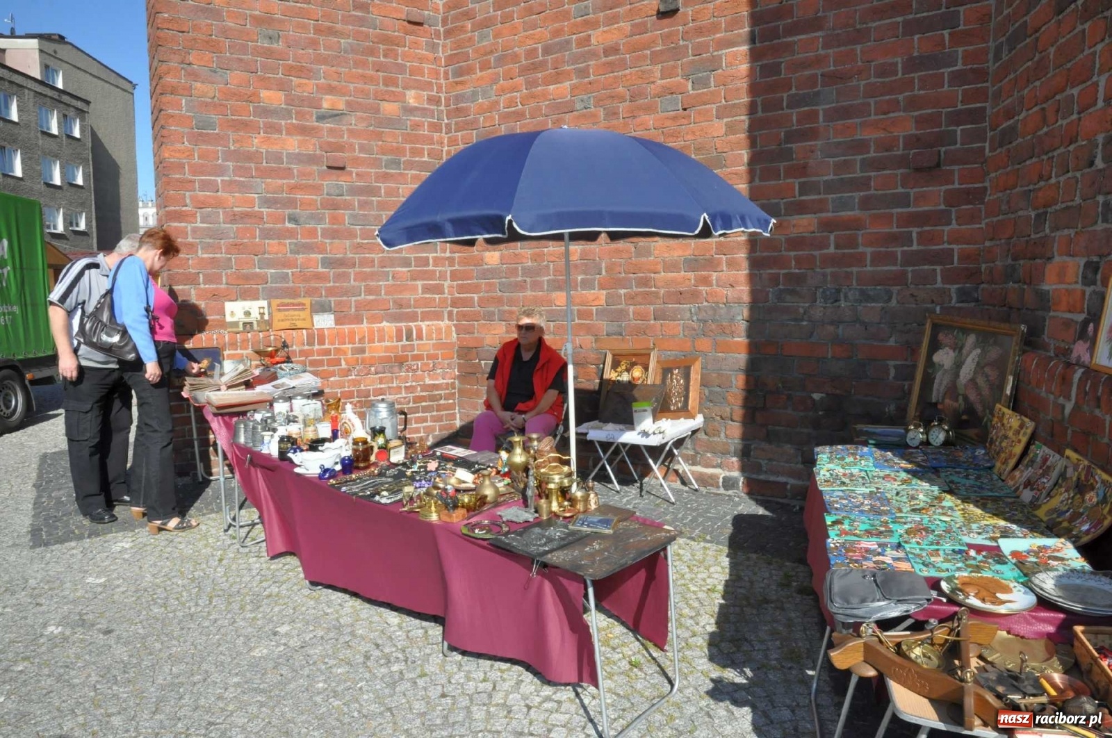 Zdjęcie w galerii na portalu naszraciborz.pl: W Raciborzu przydałby się targ staroci. Jest kilka propozycji lokalizacji wiadomości z regionu