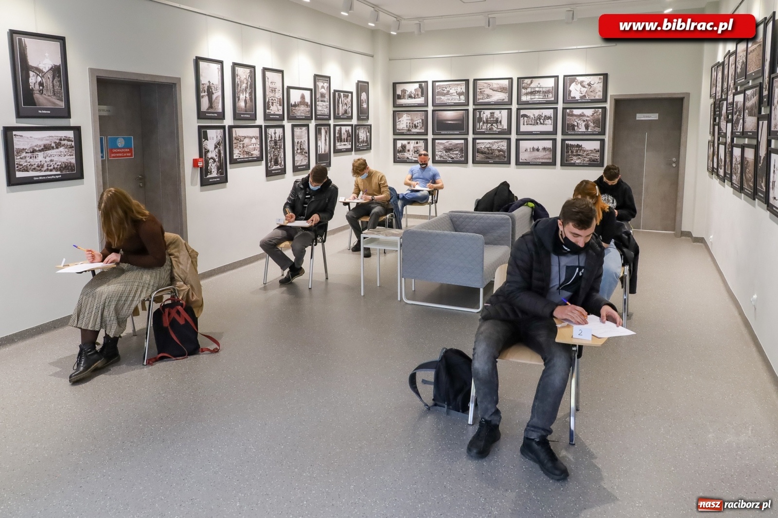 Zdjęcie w galerii na portalu naszraciborz.pl: Konkurs o Wiedźminie na rozpoczęcie Tygodnia Bibliotek wiadomości z regionu