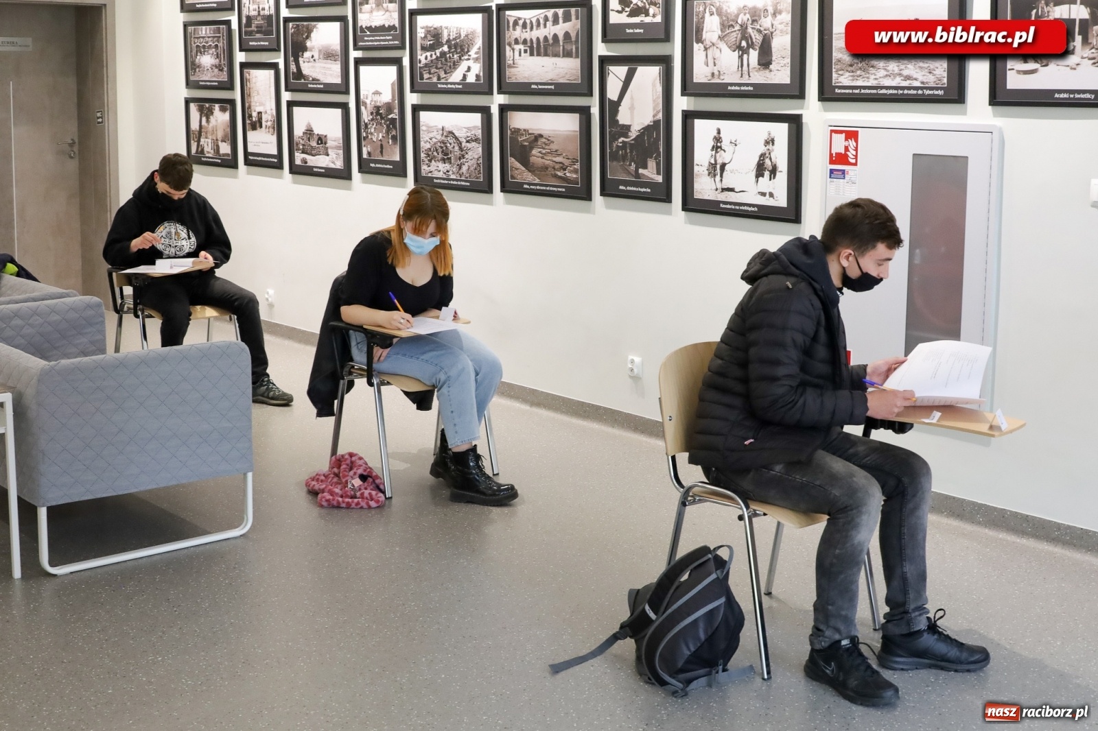 Zdjęcie w galerii na portalu naszraciborz.pl: Konkurs o Wiedźminie na rozpoczęcie Tygodnia Bibliotek wiadomości z regionu