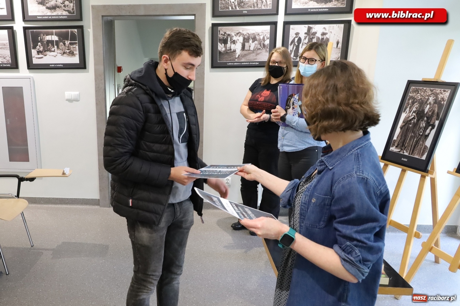 Zdjęcie w galerii na portalu naszraciborz.pl: Konkurs o Wiedźminie na rozpoczęcie Tygodnia Bibliotek wiadomości z regionu