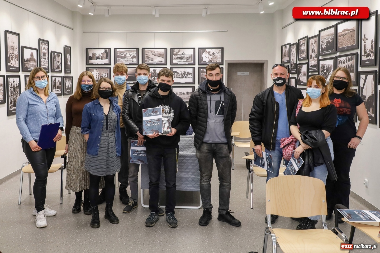 Zdjęcie w galerii na portalu naszraciborz.pl: Konkurs o Wiedźminie na rozpoczęcie Tygodnia Bibliotek wiadomości z regionu
