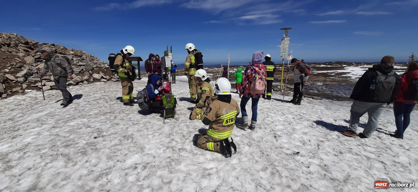 Zdjęcie w galerii na portalu naszraciborz.pl: Druhowie z Samborowic i Roszkowa zdobyli Śnieżnik [FOTO] wiadomości z regionu