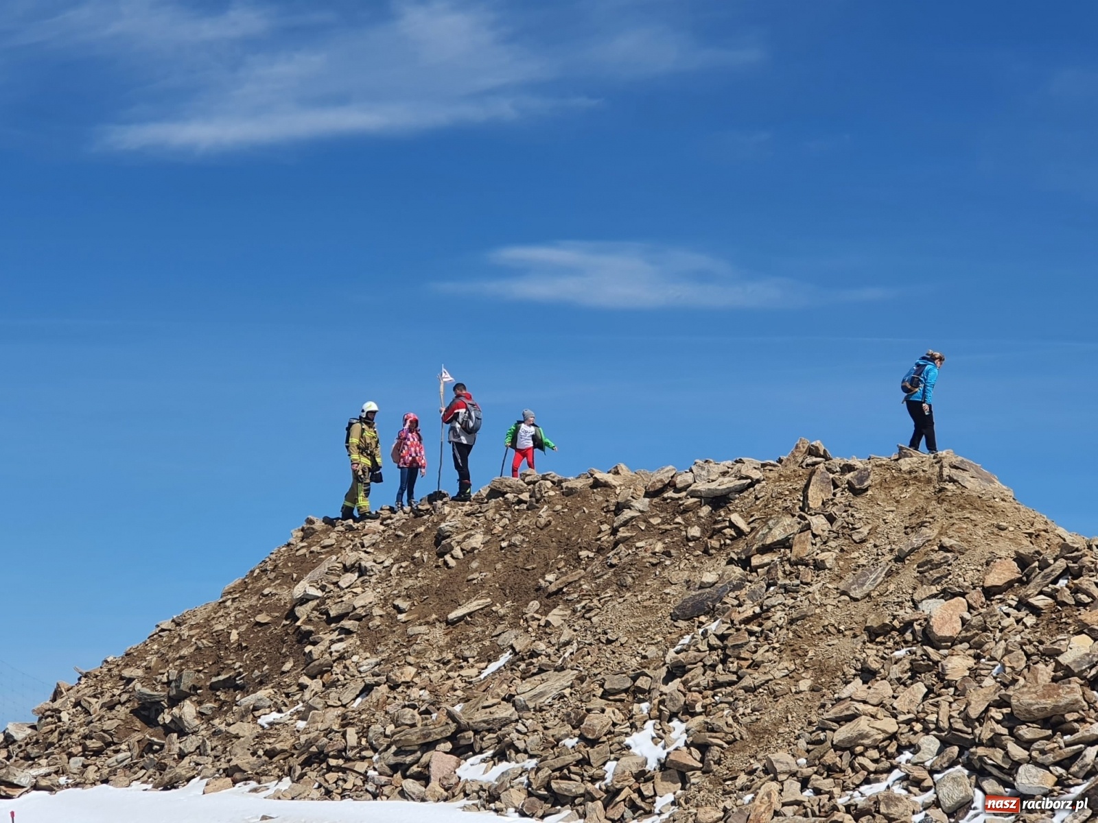 Zdjęcie w galerii na portalu naszraciborz.pl: Druhowie z Samborowic i Roszkowa zdobyli Śnieżnik [FOTO] wiadomości z regionu