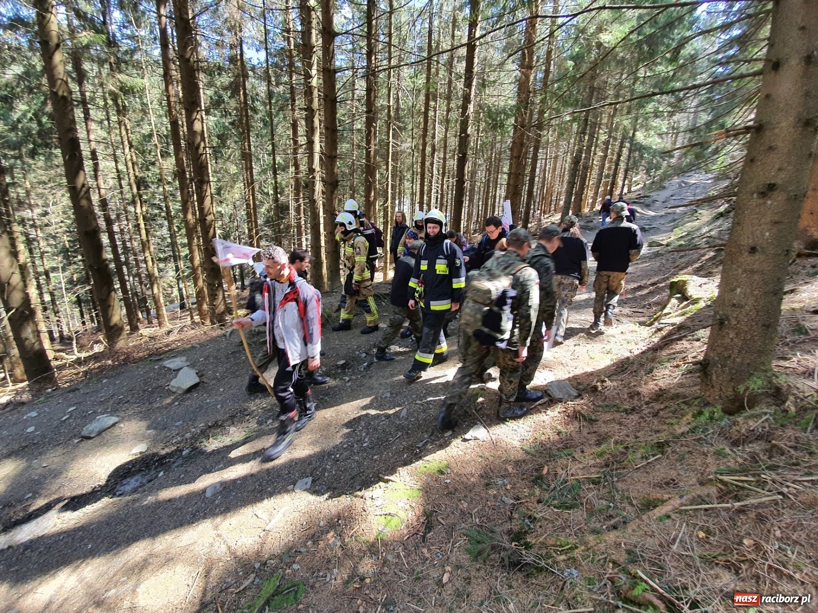 Zdjęcie w galerii na portalu naszraciborz.pl: Druhowie z Samborowic i Roszkowa zdobyli Śnieżnik [FOTO] wiadomości z regionu