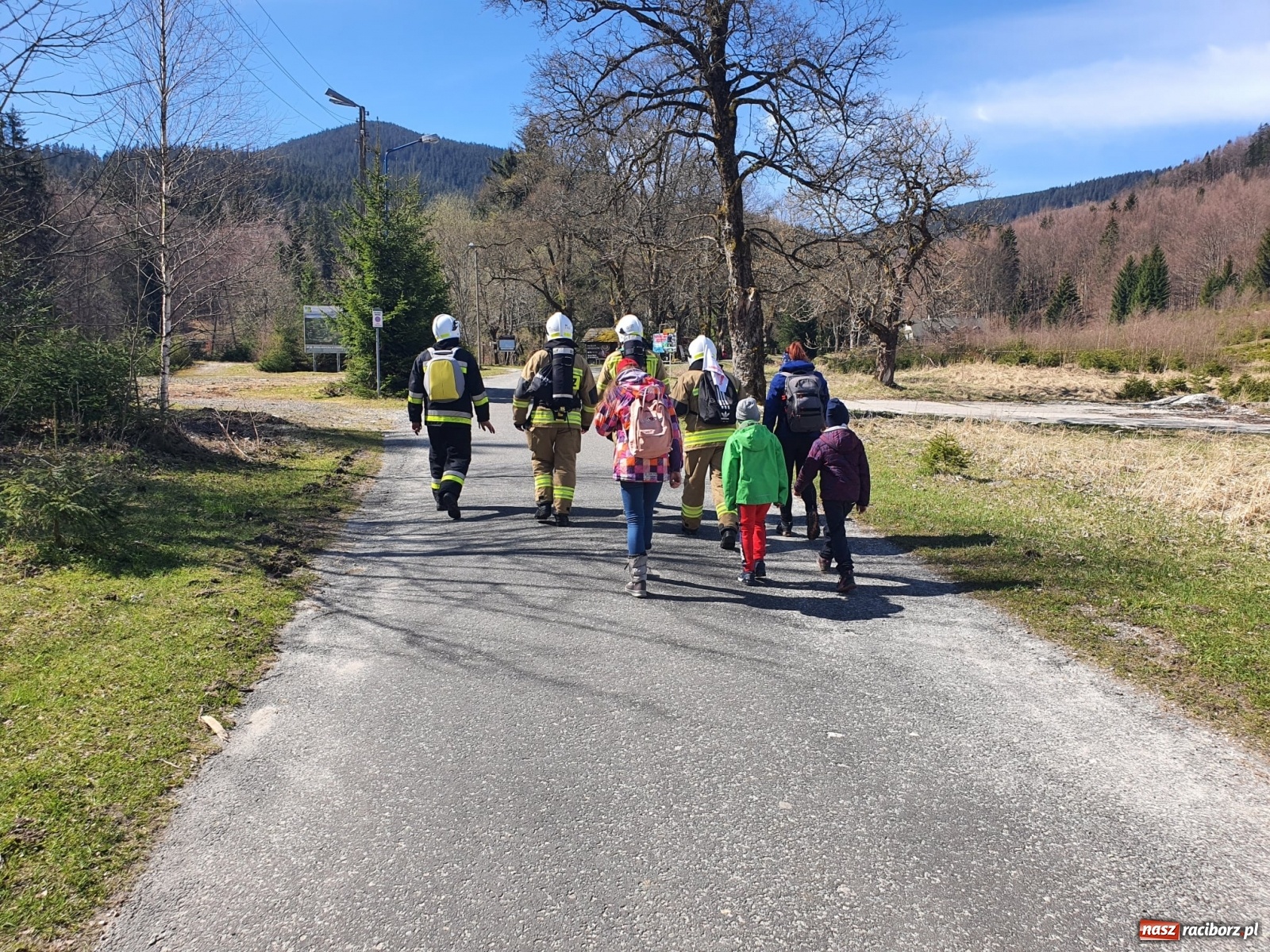 Zdjęcie w galerii na portalu naszraciborz.pl: Druhowie z Samborowic i Roszkowa zdobyli Śnieżnik [FOTO] wiadomości z regionu