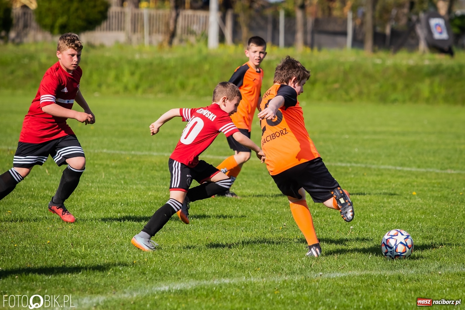 Zdjęcie w galerii na portalu naszraciborz.pl: Młodzi piłkarze Rafako na czele [FOTO] wiadomości z regionu