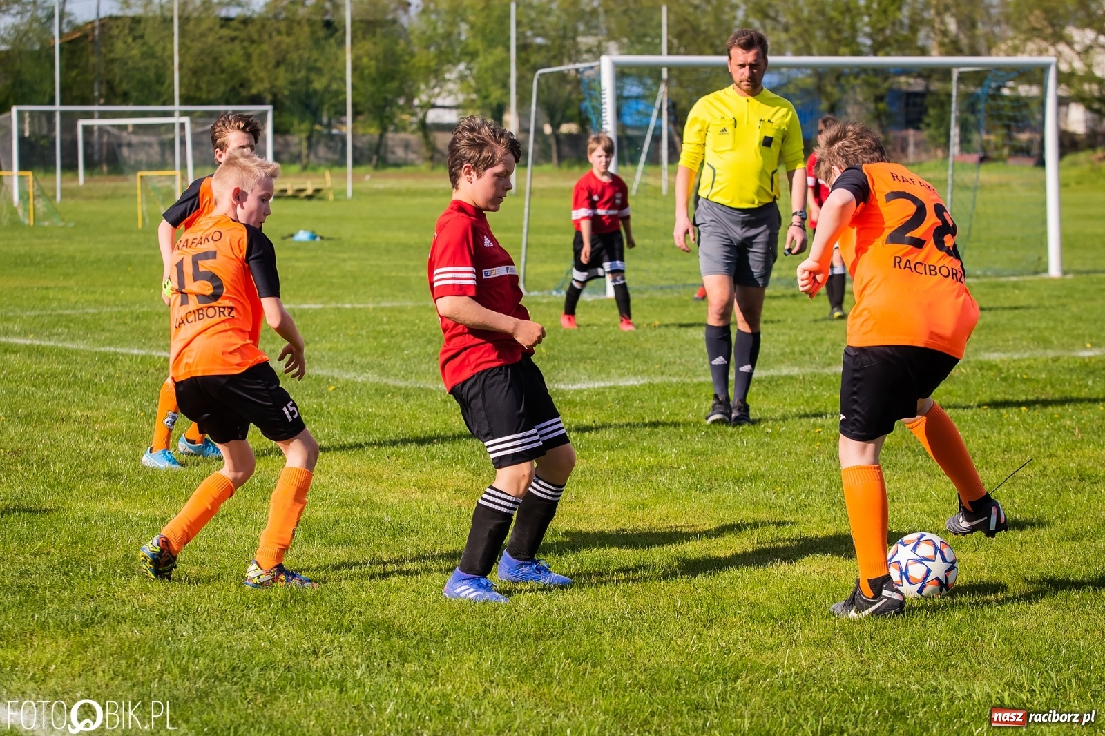 Zdjęcie w galerii na portalu naszraciborz.pl: Młodzi piłkarze Rafako na czele [FOTO] wiadomości z regionu