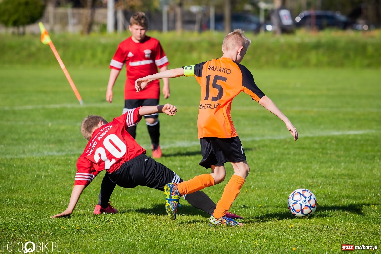 Zdjęcie w galerii na portalu naszraciborz.pl: Młodzi piłkarze Rafako na czele [FOTO] wiadomości z regionu
